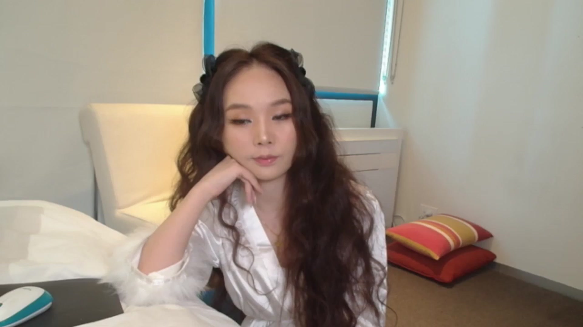Gallery image thumbnail from Asiankitty_3X's myfreecams stream on, 02/15/2024, 06:10 image 2 of 20