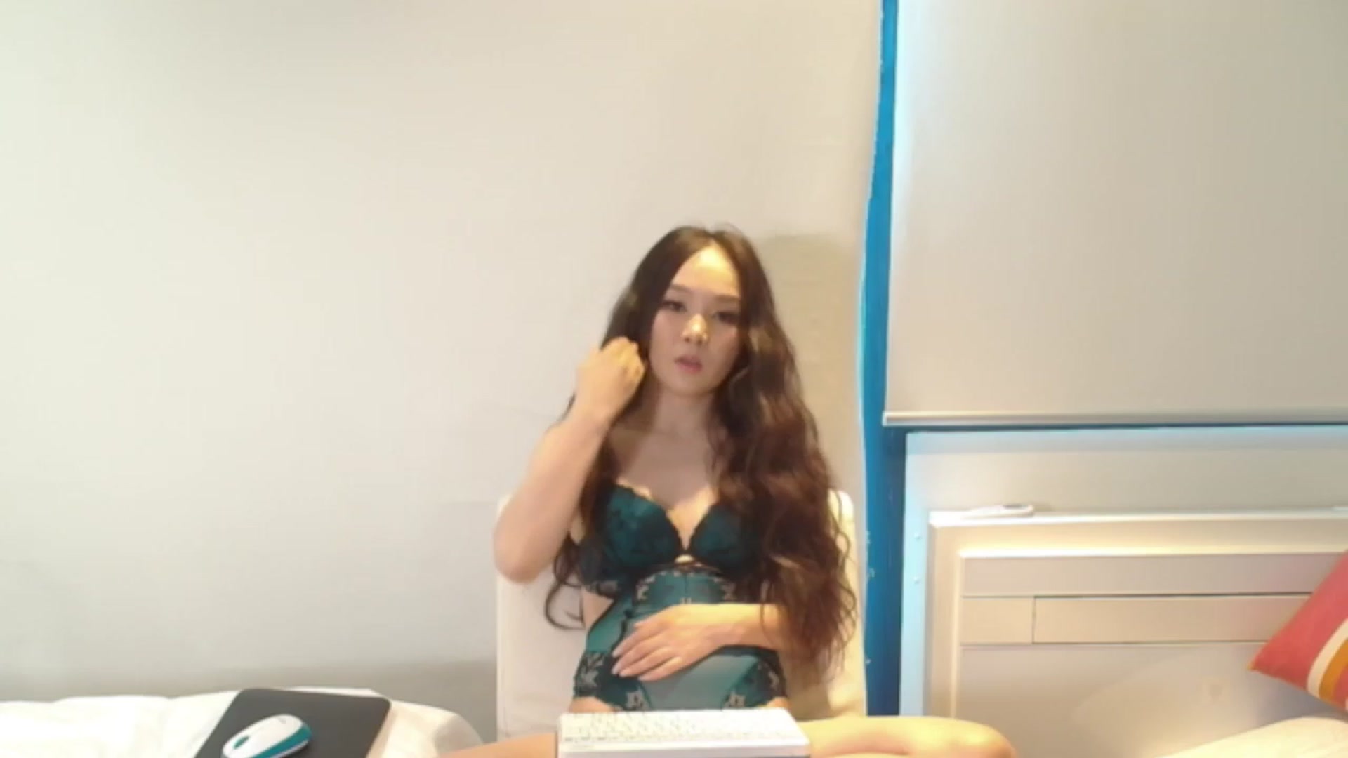 Gallery image thumbnail from Asiankitty_3X's myfreecams stream on, 02/16/2024, 05:35 image 16 of 20