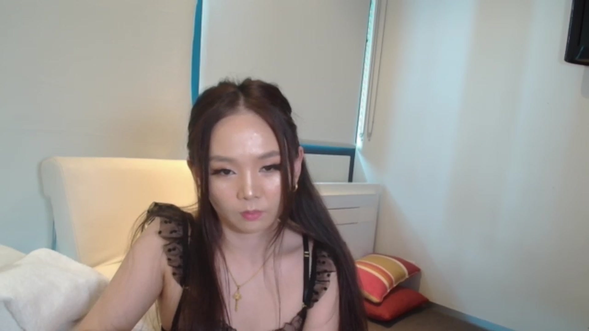 Gallery image thumbnail from Asiankitty_3X's myfreecams stream on, 02/25/2024, 04:23 image 17 of 20