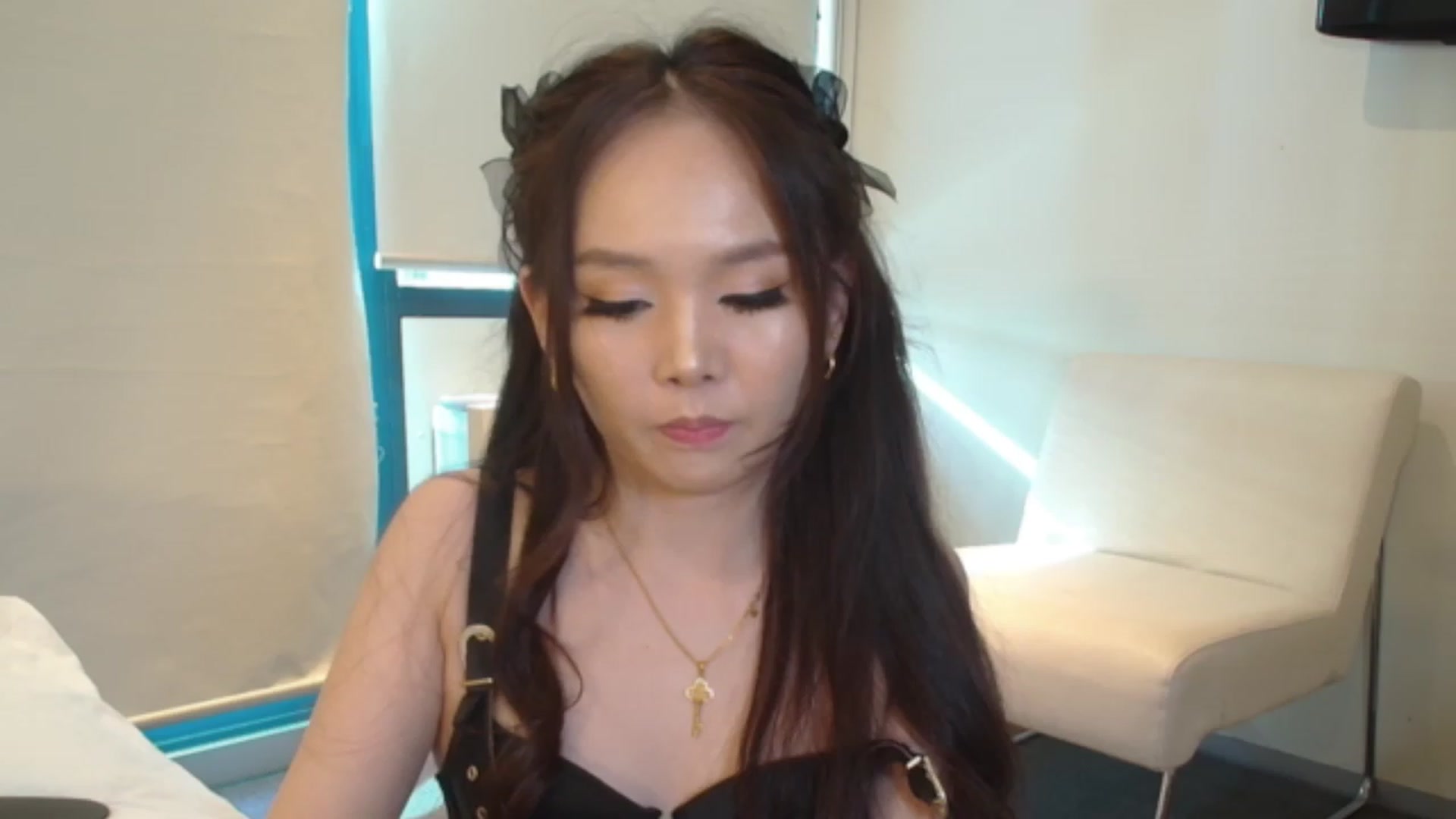 Gallery image thumbnail from Asiankitty_3X's myfreecams stream on, 03/07/2024, 07:07 image 18 of 20