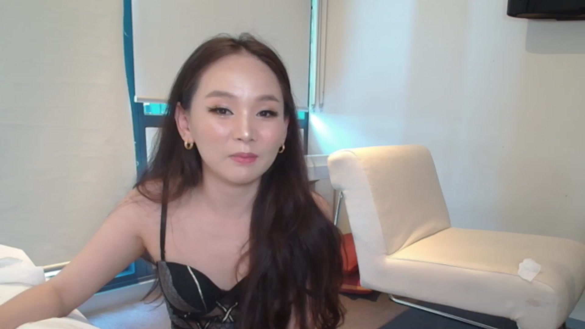 Gallery image thumbnail from Asiankitty_3X's myfreecams stream on, 03/09/2024, 03:38 image 15 of 20