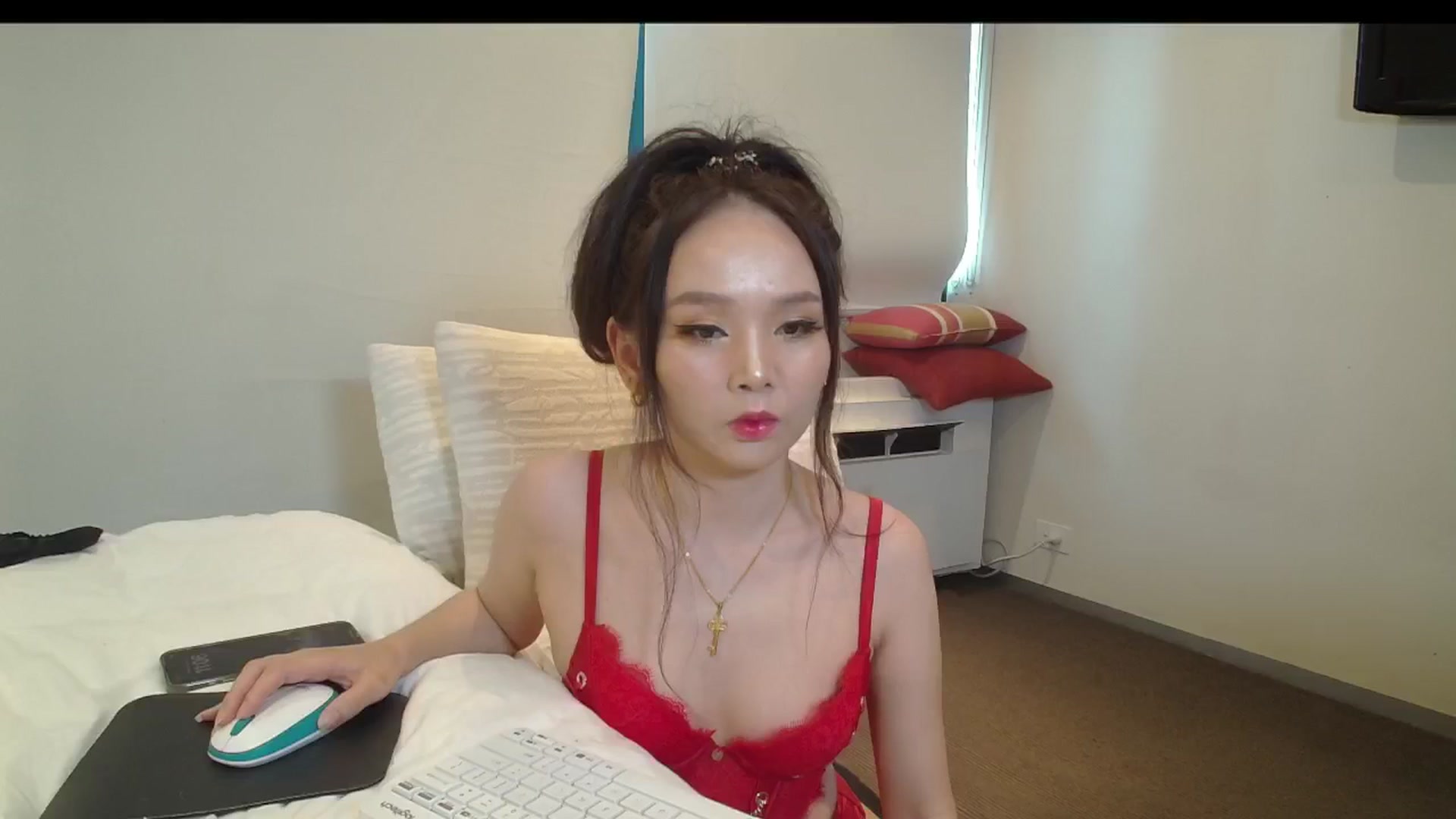 Gallery image thumbnail from Asiankitty_3X's myfreecams stream on, 04/03/2024, 24:17 image 19 of 20
