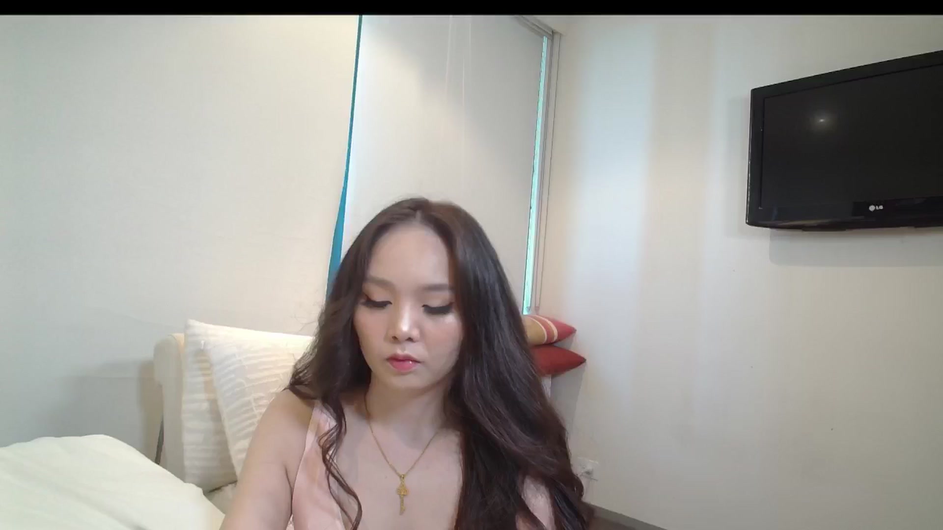 Gallery image thumbnail from Asiankitty_3X's myfreecams stream on, 04/07/2024, 05:07 image 16 of 20