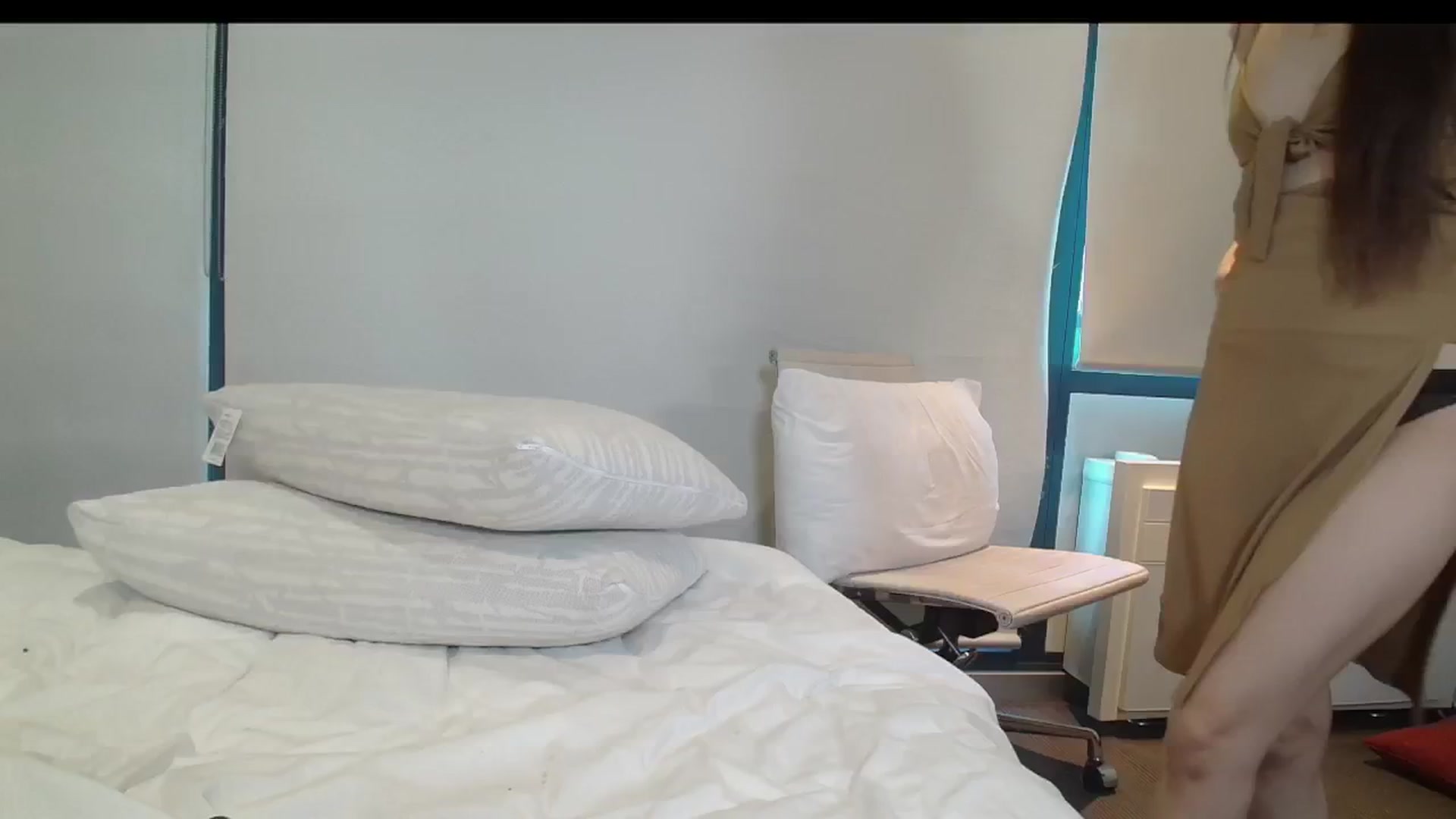 Gallery image thumbnail from Asiankitty_3X's myfreecams stream on, 04/17/2024, 05:58 image 14 of 20