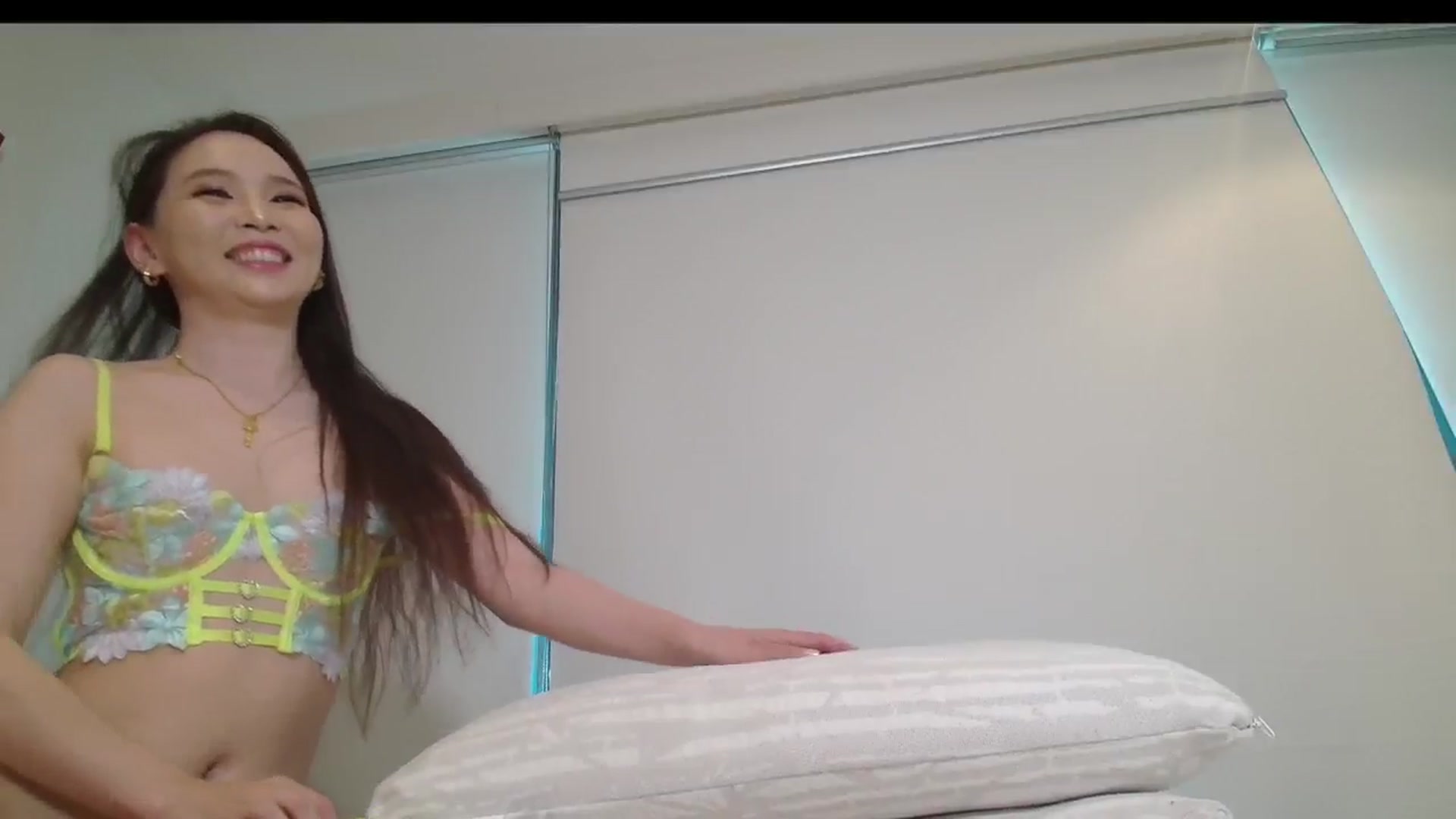 Gallery image thumbnail from Asiankitty_3X's myfreecams stream on, 05/02/2024, 02:39 image 2 of 20