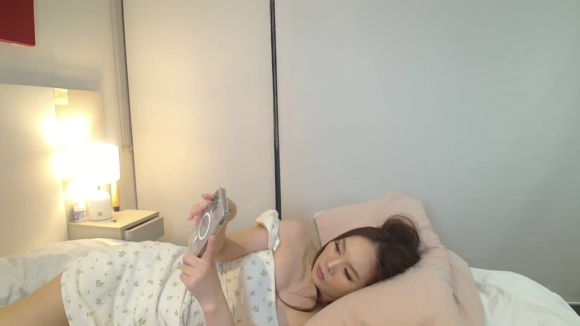 Gallery image thumbnail from Asiankitty_3X's myfreecams stream on, 12/21/2024, 12:22 image 5 of 20
