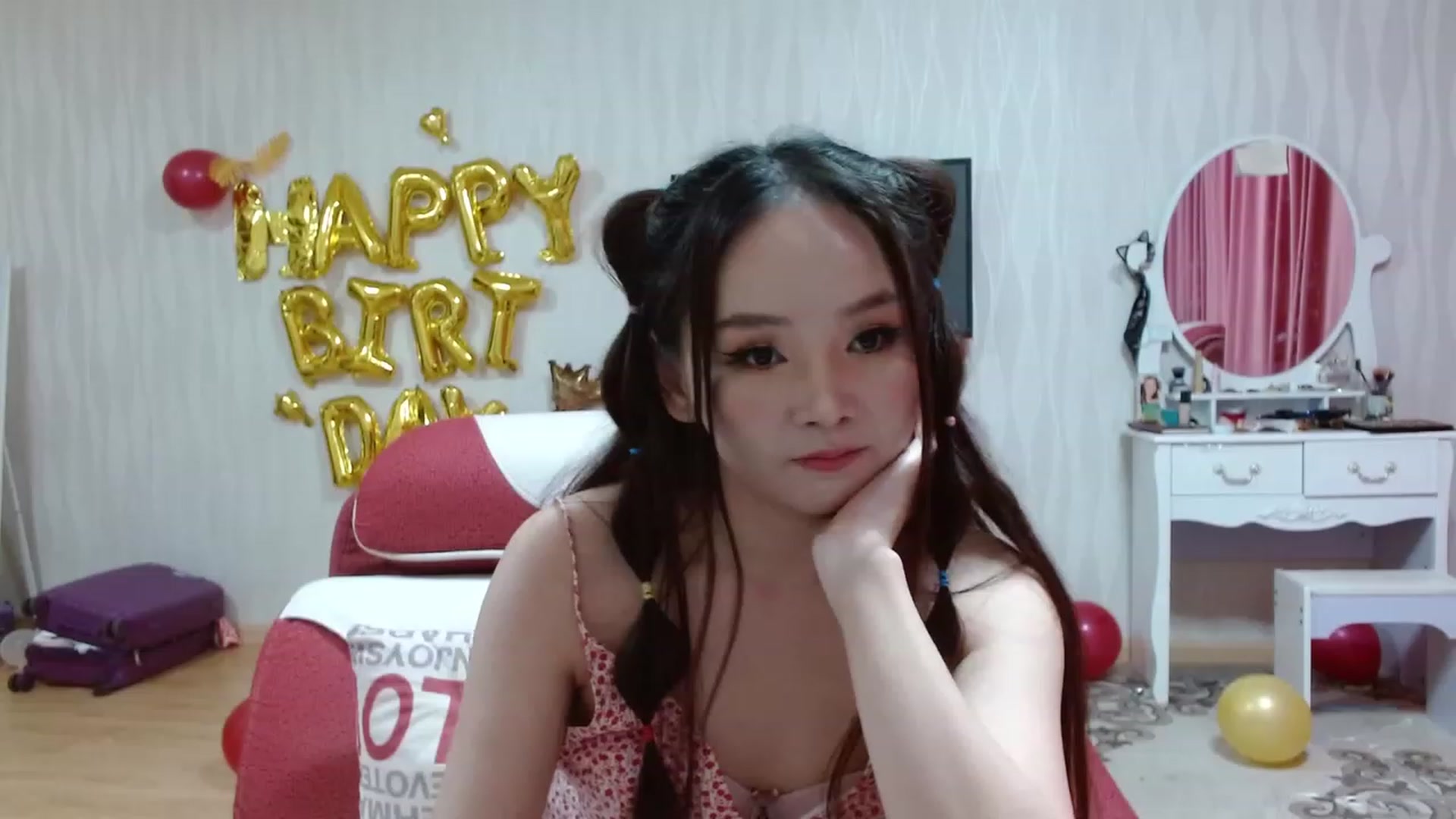 Gallery image thumbnail from Asiankitty_oX's myfreecams stream on, 12/29/2022, 12:27 image 13 of 20