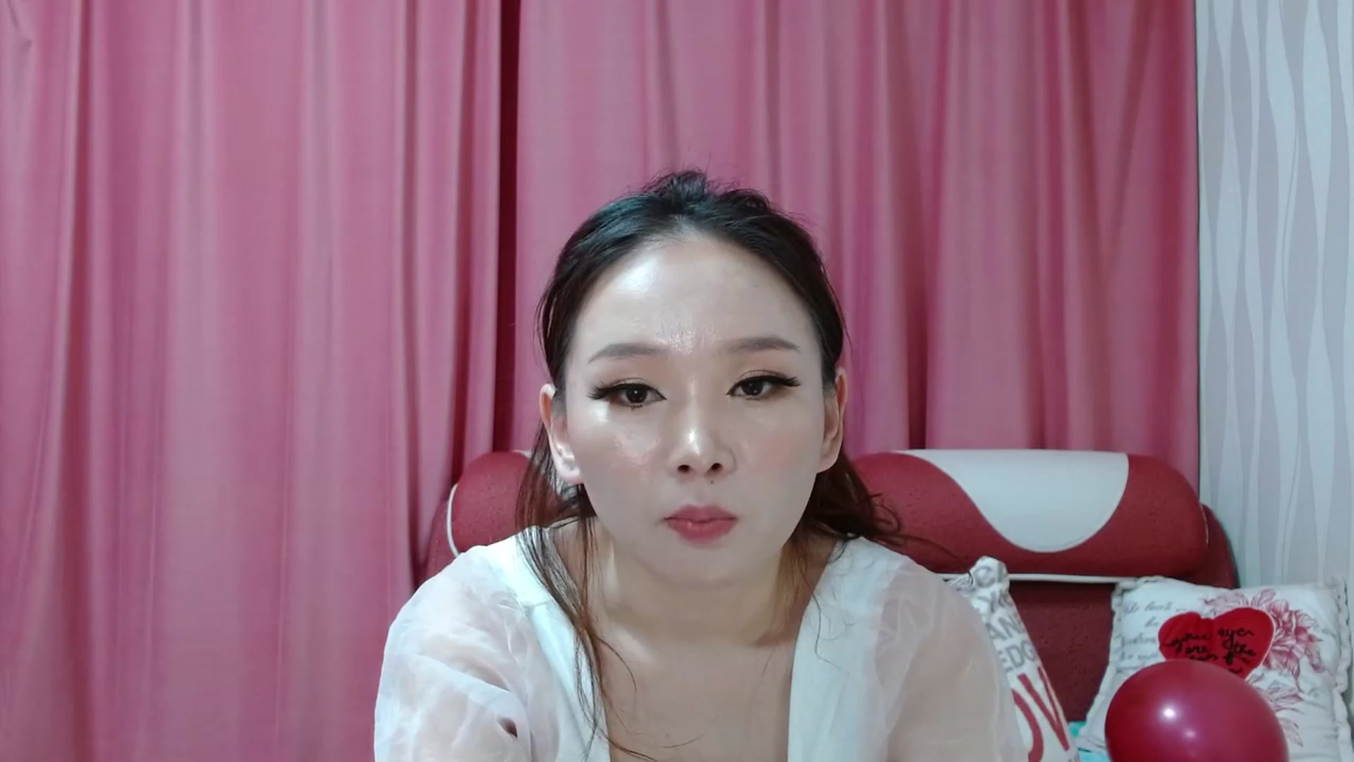 Gallery image thumbnail from Asiankitty_oX's myfreecams stream on, 01/02/2023, 09:39 image 11 of 20
