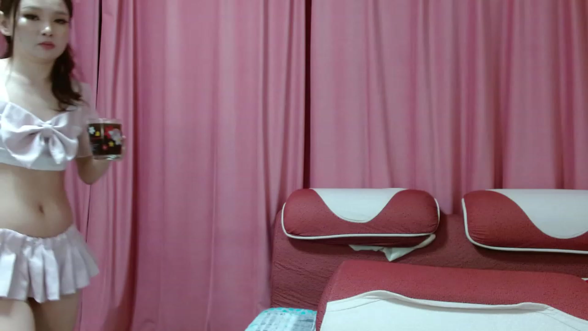 Gallery image thumbnail from Asiankitty_oX's myfreecams stream on, 01/02/2023, 14:43 image 2 of 20