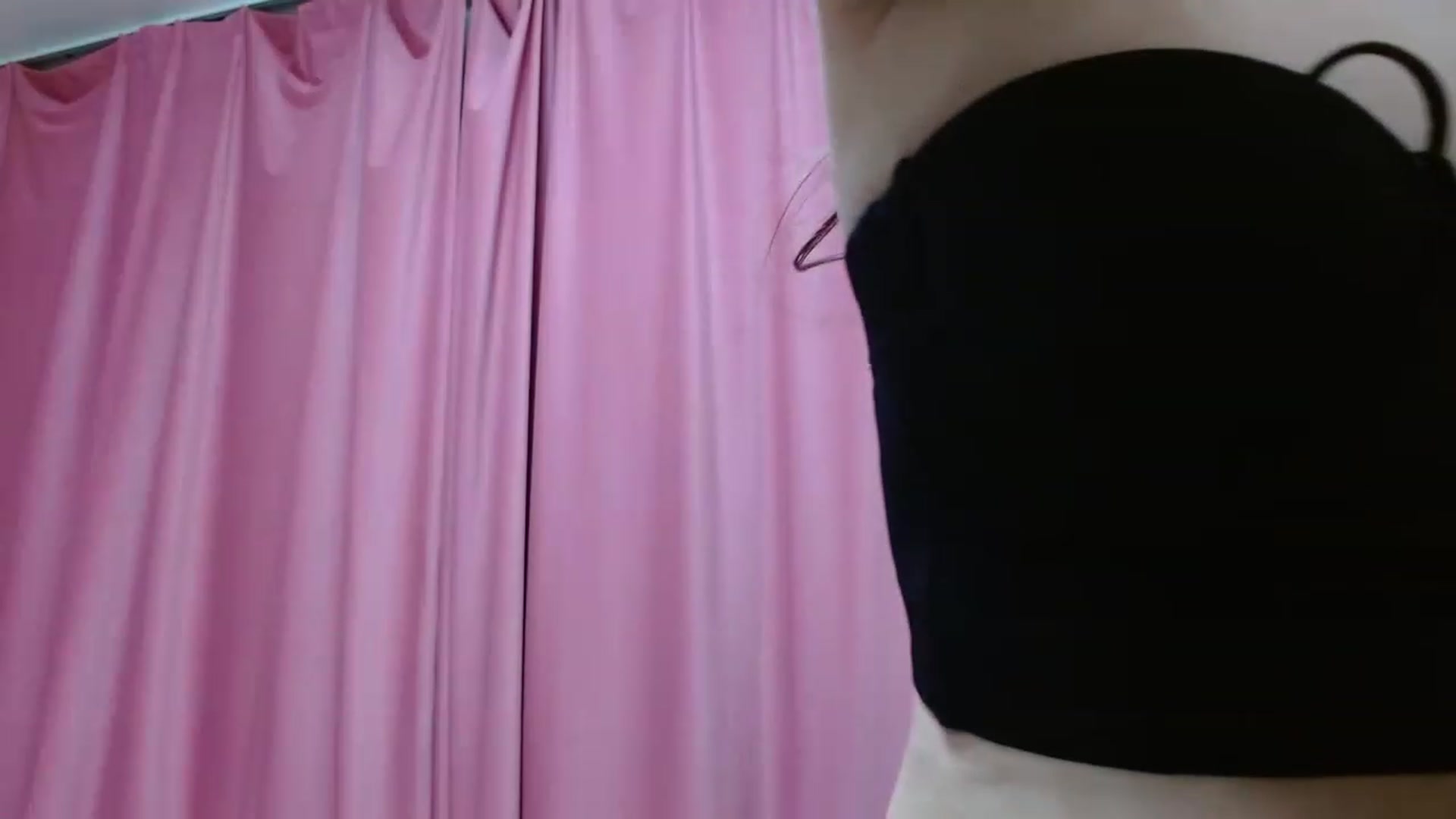 Gallery image thumbnail from Asiankitty_oX's myfreecams stream on, 01/09/2023, 15:31 image 14 of 20
