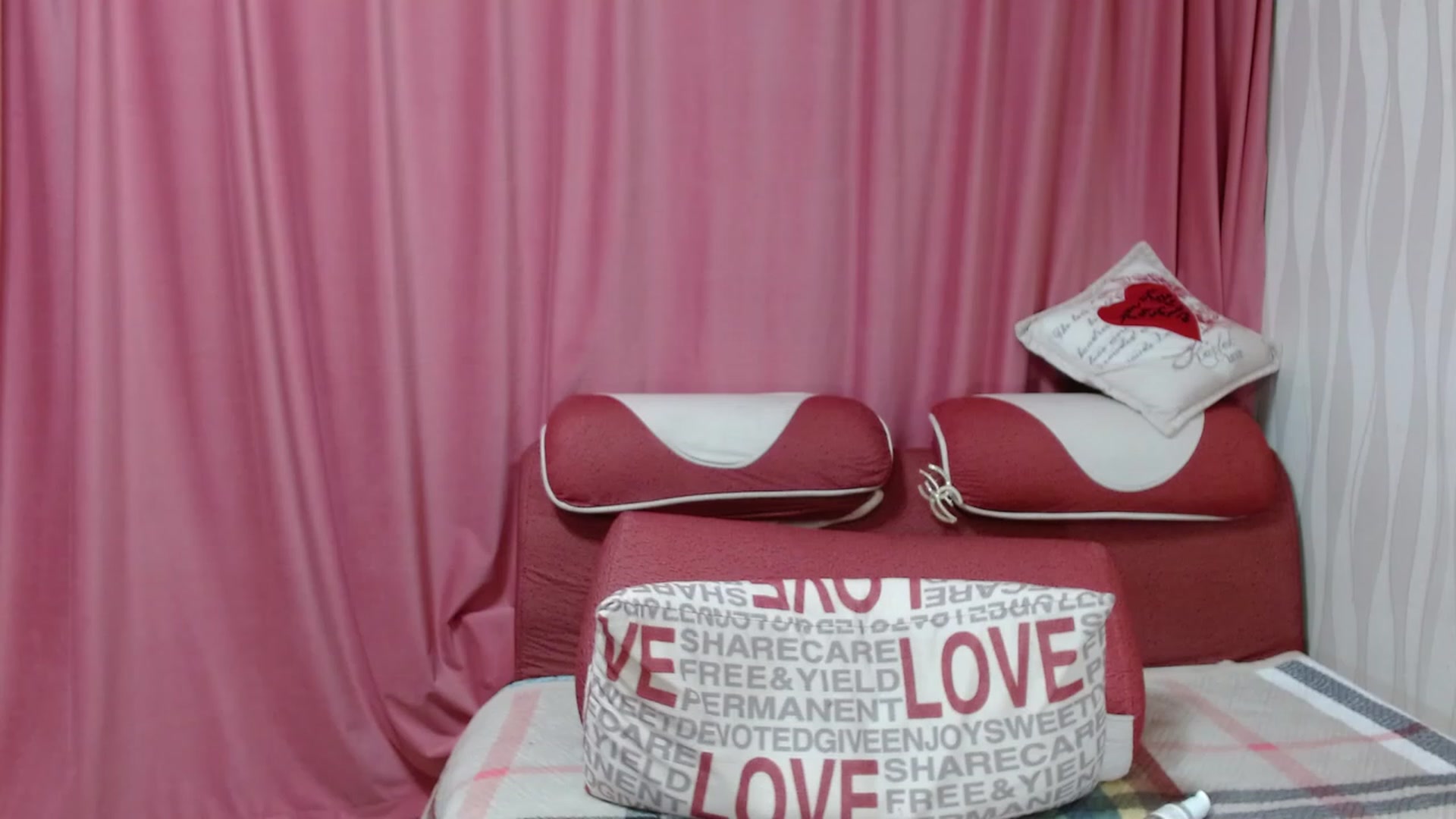 Gallery image thumbnail from Asiankitty_oX's myfreecams stream on, 02/04/2023, 15:03 image 3 of 20
