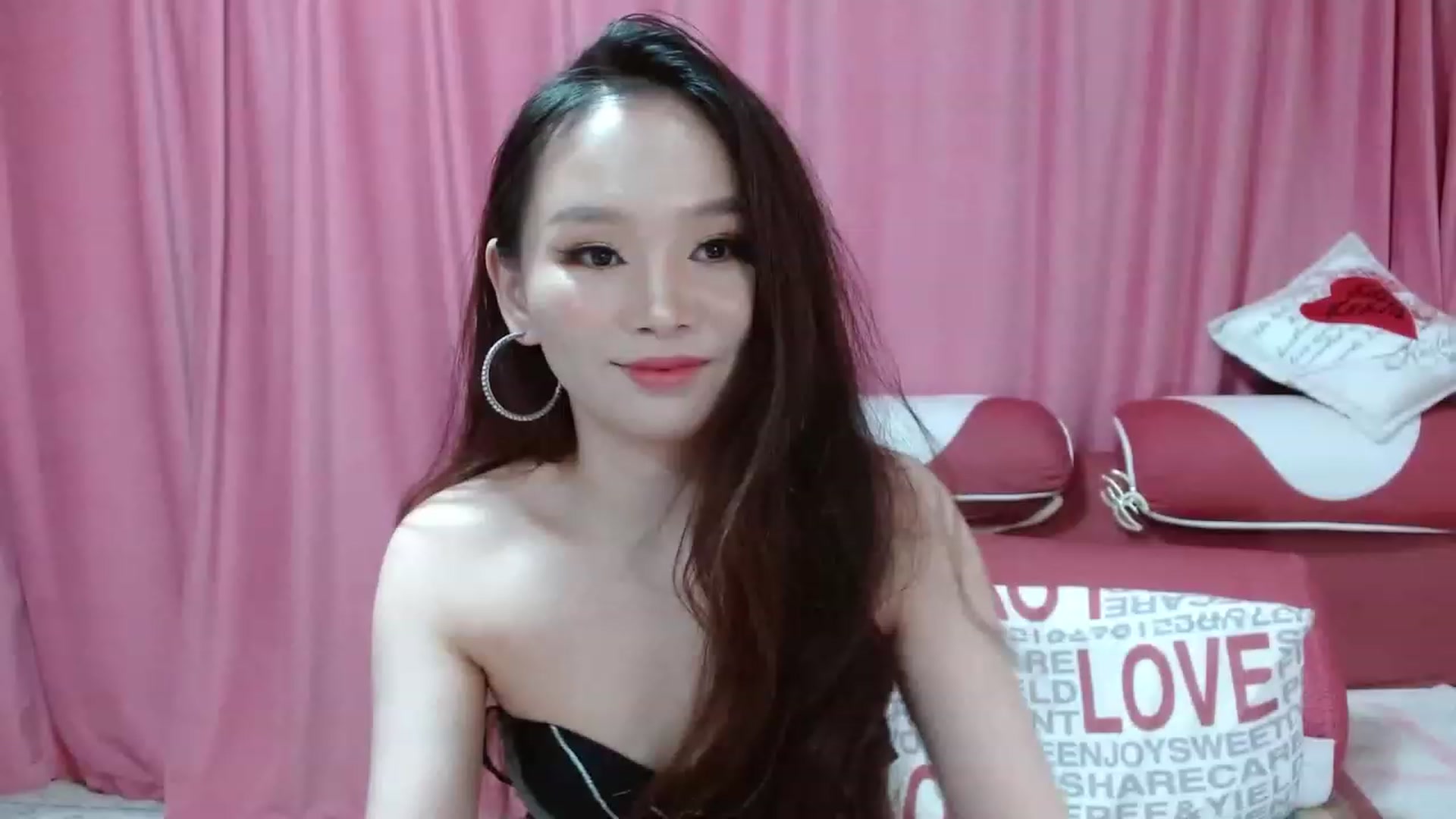 Gallery image thumbnail from Asiankitty_oX's myfreecams stream on, 02/04/2023, 15:03 image 4 of 20