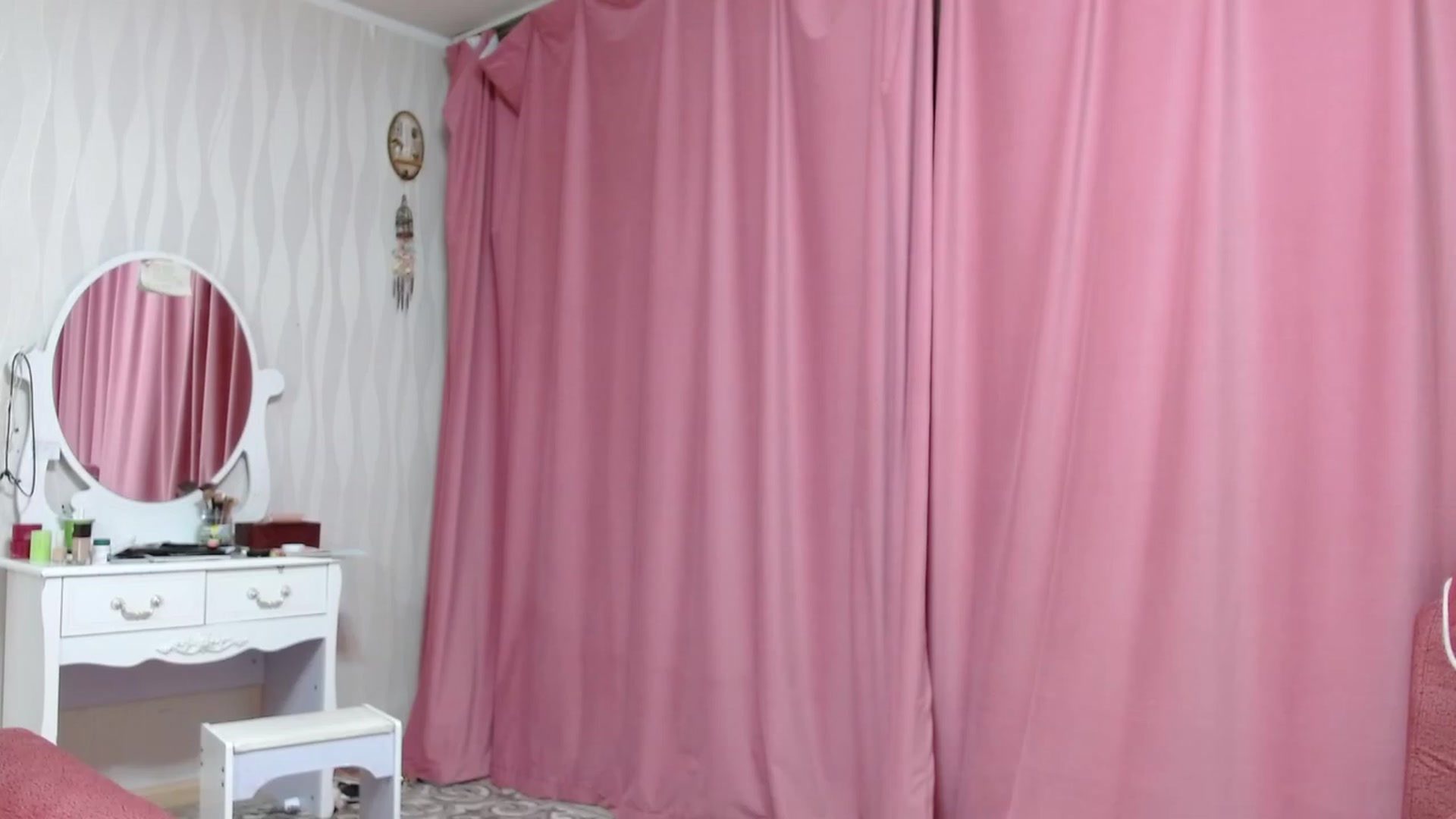 Gallery image thumbnail from Asiankitty_oX's myfreecams stream on, 02/11/2023, 12:17 image 17 of 20