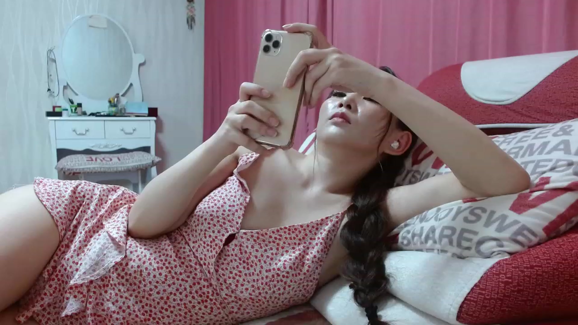 Gallery image thumbnail from Asiankitty_oX's myfreecams stream on, 02/13/2023, 14:56 image 10 of 20