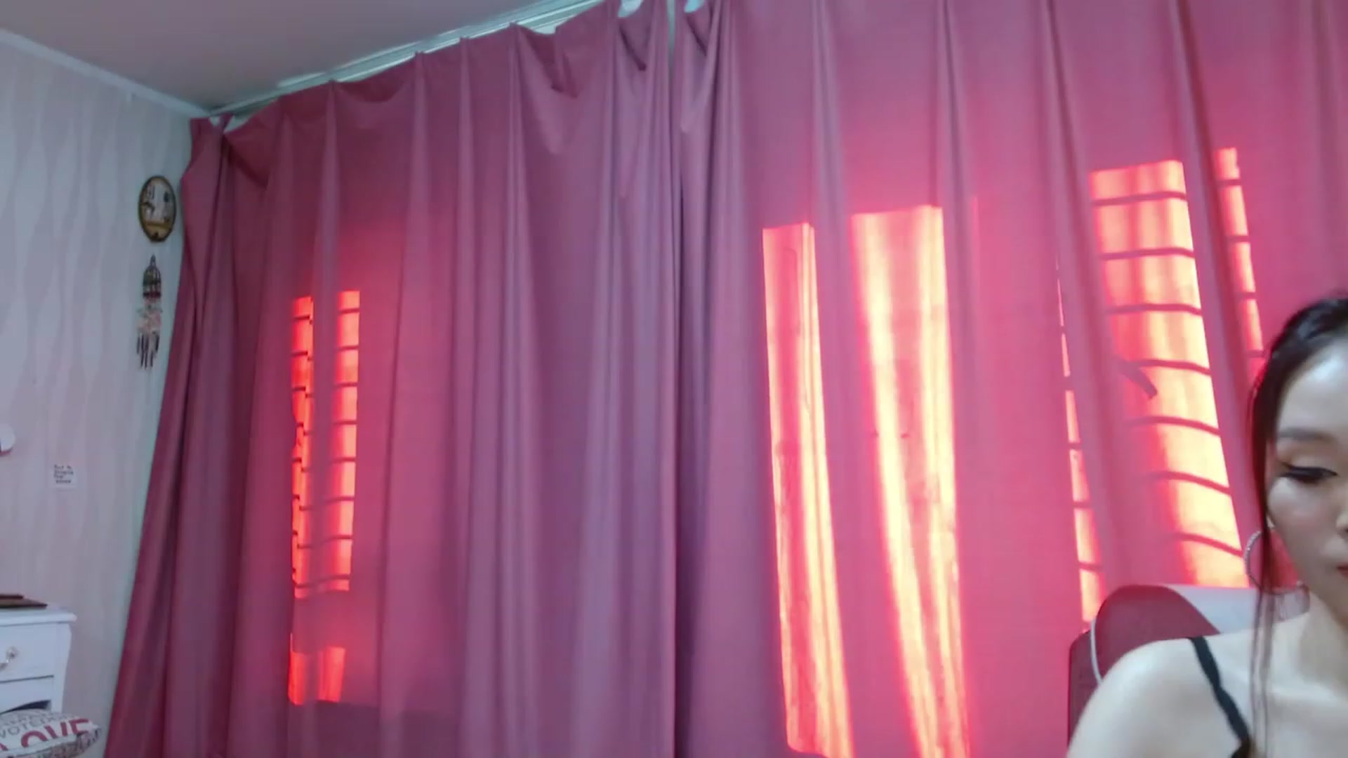 Gallery image thumbnail from Asiankitty_oX's myfreecams stream on, 02/19/2023, 03:48 image 11 of 20
