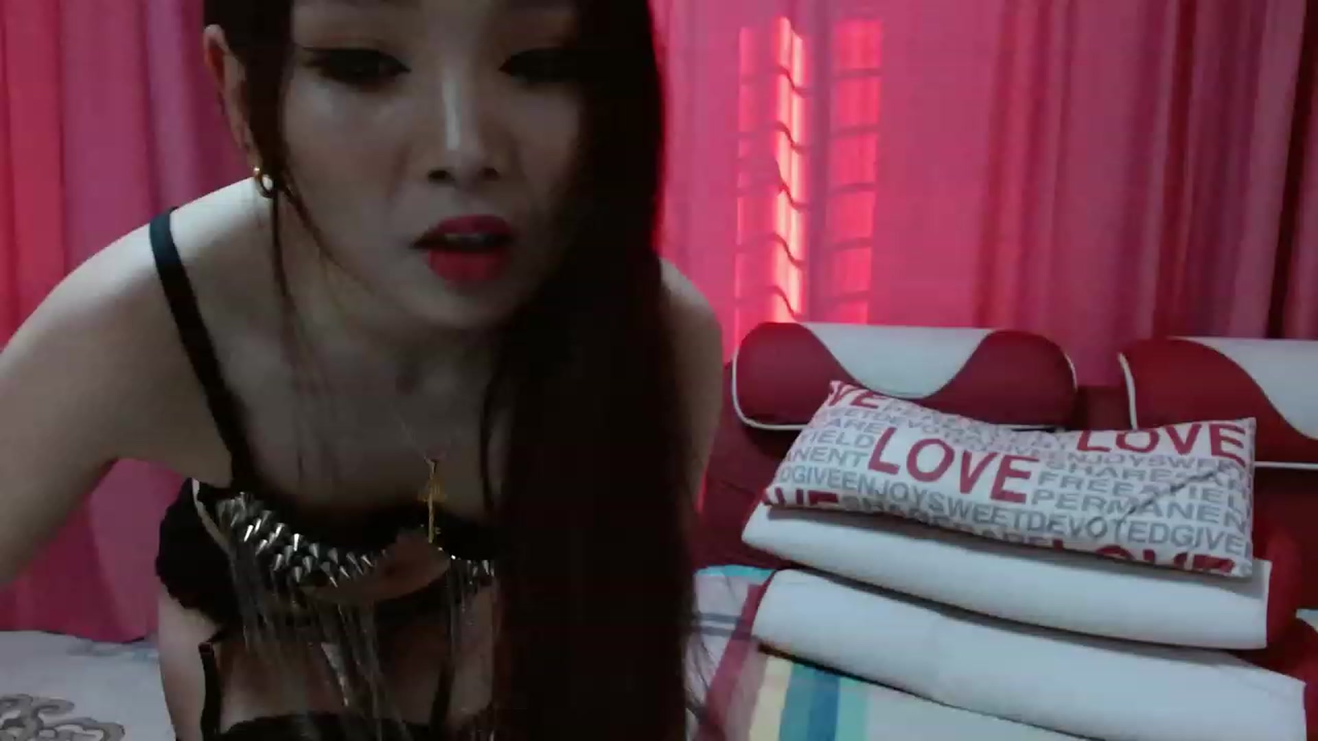Gallery image thumbnail from Asiankitty_oX's myfreecams stream on, 03/19/2023, 03:28 image 12 of 20