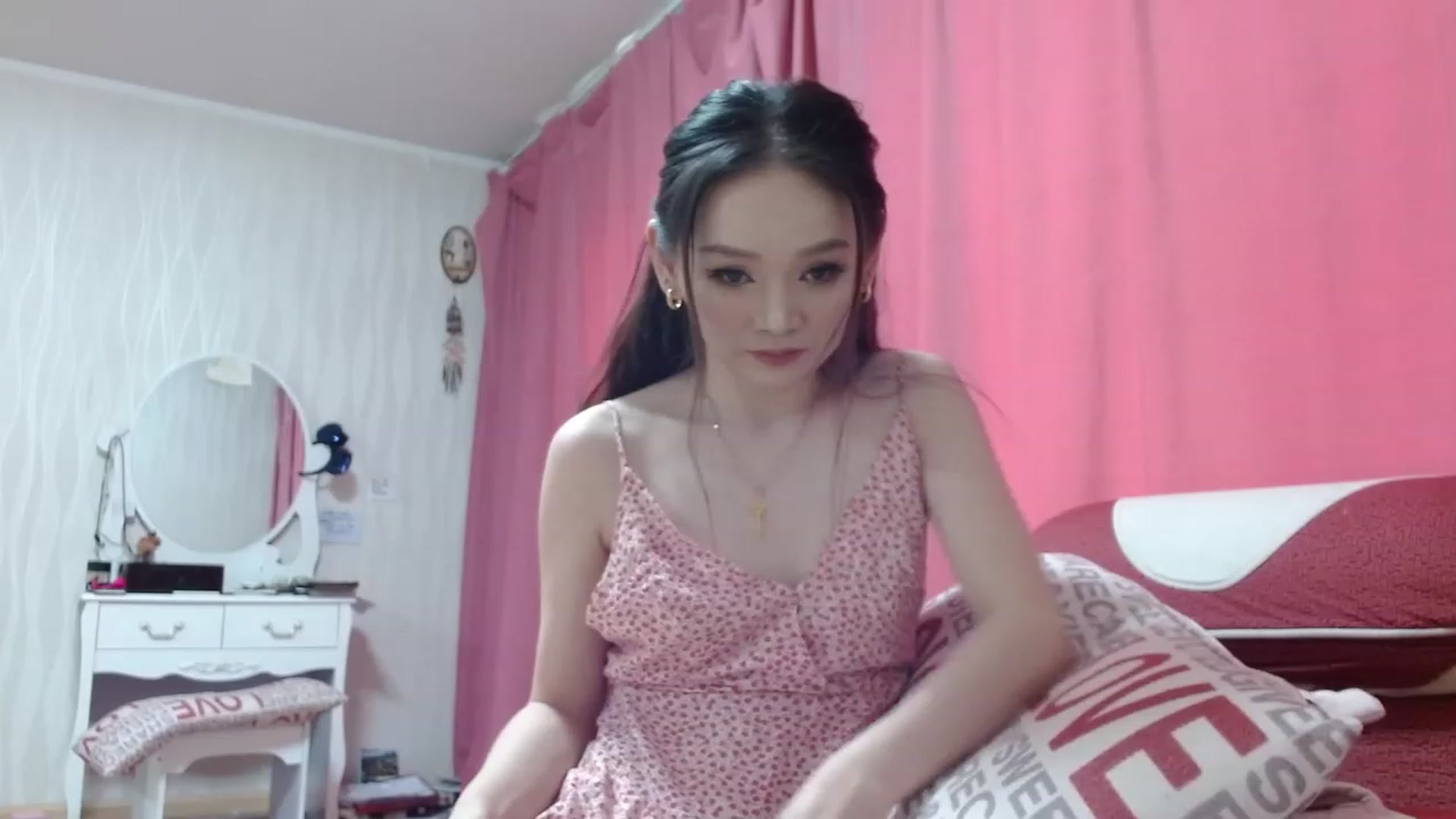 Gallery image thumbnail from Asiankitty_oX's myfreecams stream on, 03/29/2023, 05:46 image 14 of 20