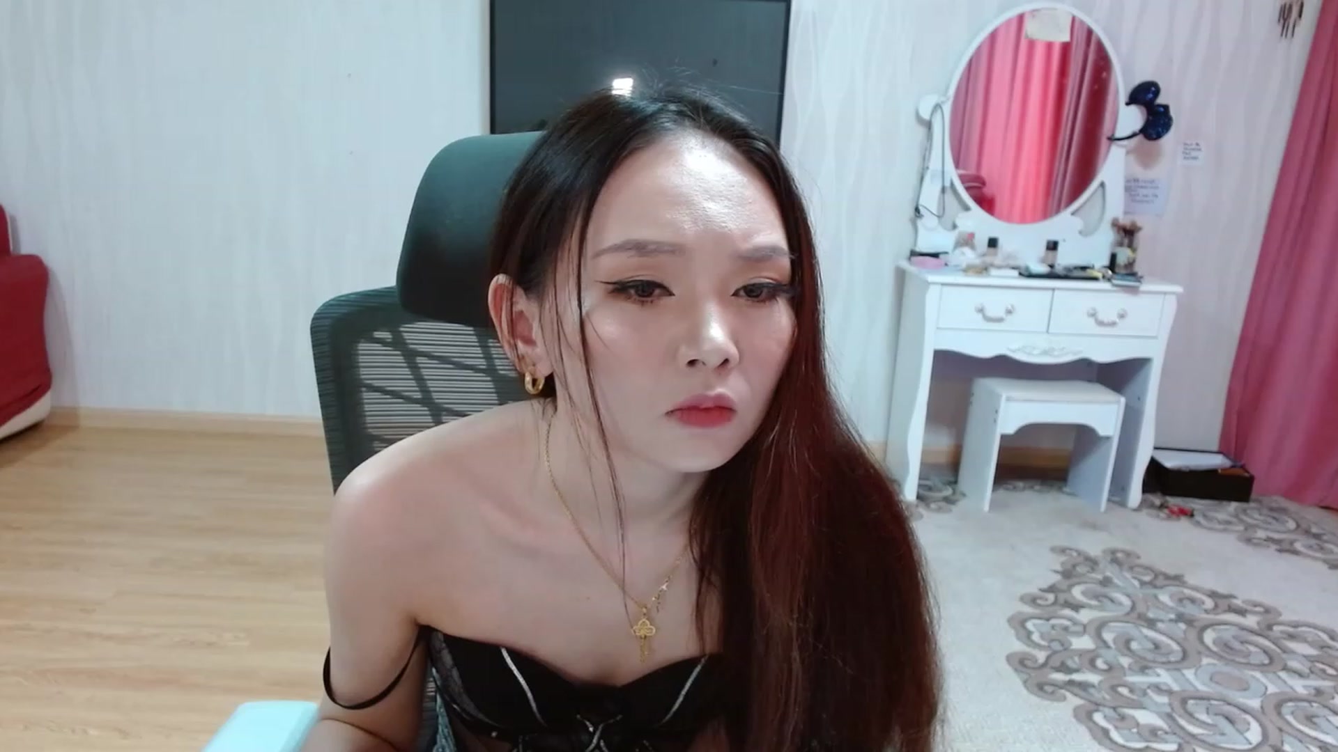 Gallery image thumbnail from Asiankitty_oX's myfreecams stream on, 04/09/2023, 03:50 image 7 of 20