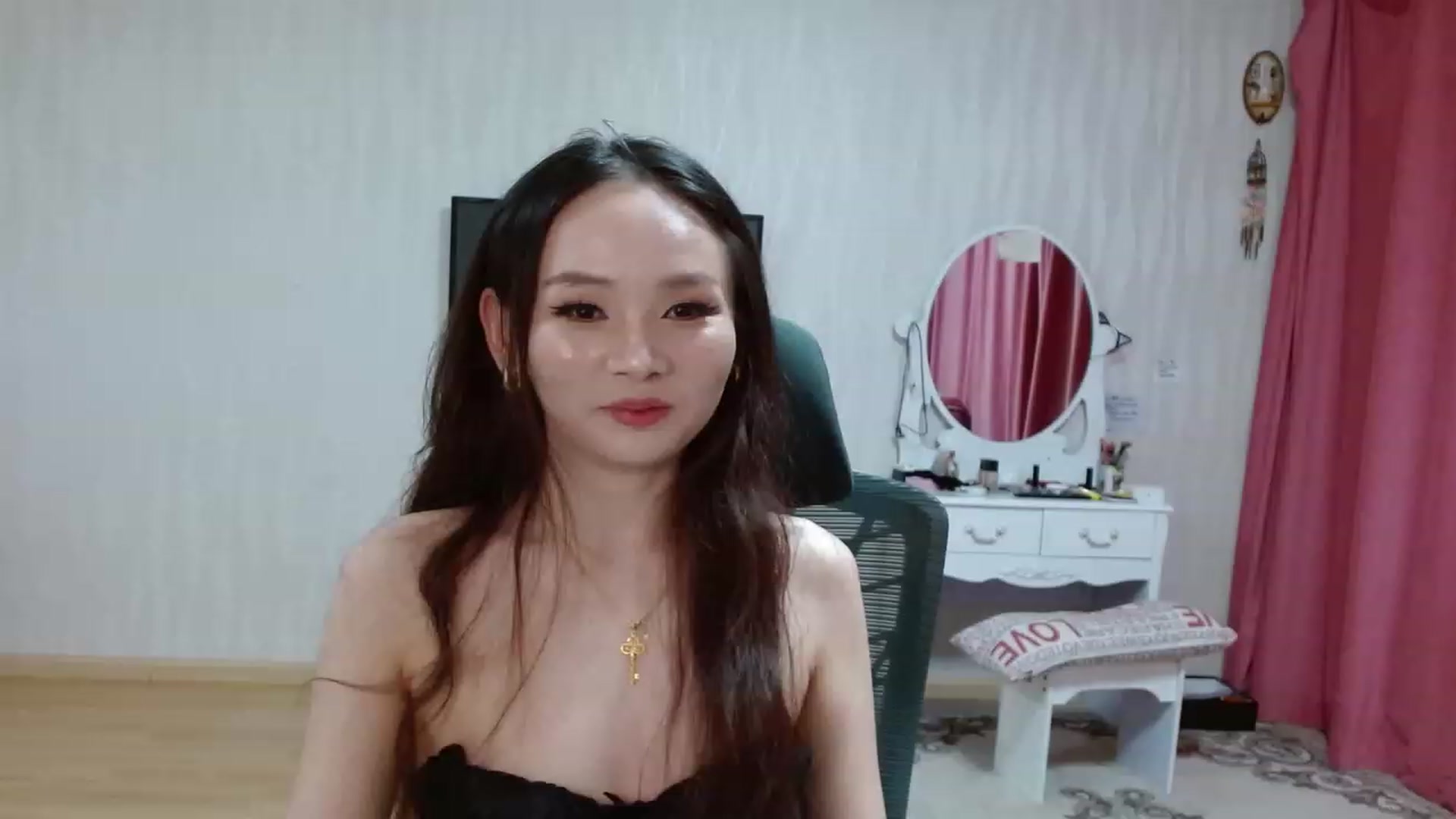 Gallery image thumbnail from Asiankitty_oX's myfreecams stream on, 04/14/2023, 14:22 image 4 of 20