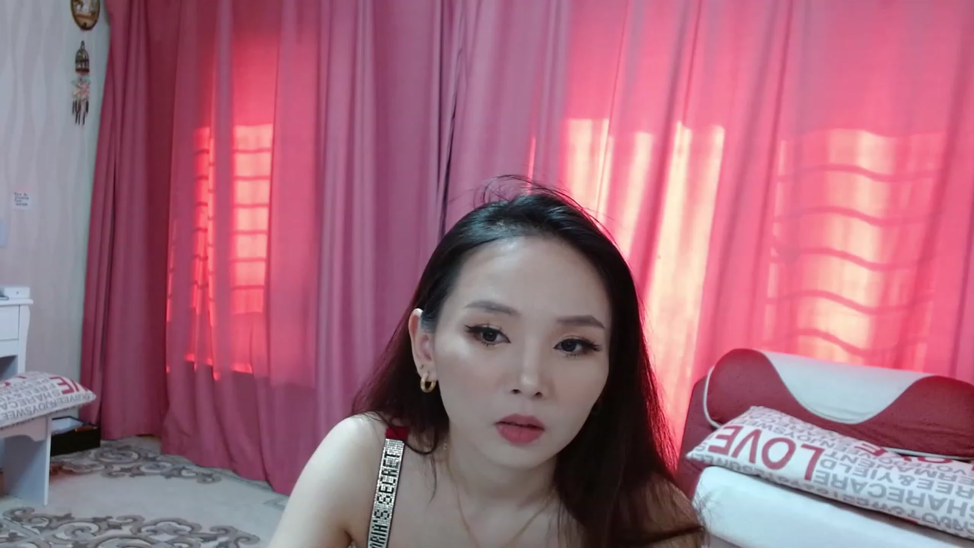 Gallery image thumbnail from Asiankitty_oX's myfreecams stream on, 04/15/2023, 03:29 image 4 of 20