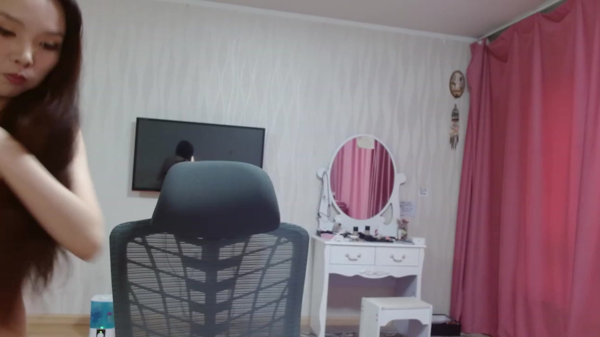 Gallery image thumbnail from Asiankitty_oX's myfreecams stream on, 04/15/2023, 09:24 image 20 of 20