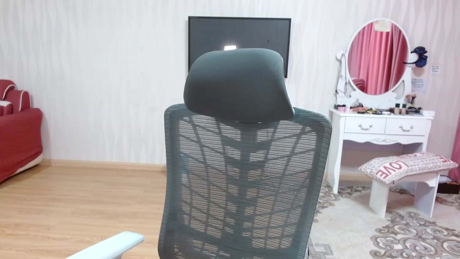 Gallery image thumbnail from Asiankitty_oX's myfreecams stream on, 04/21/2023, 06:59 image 14 of 20