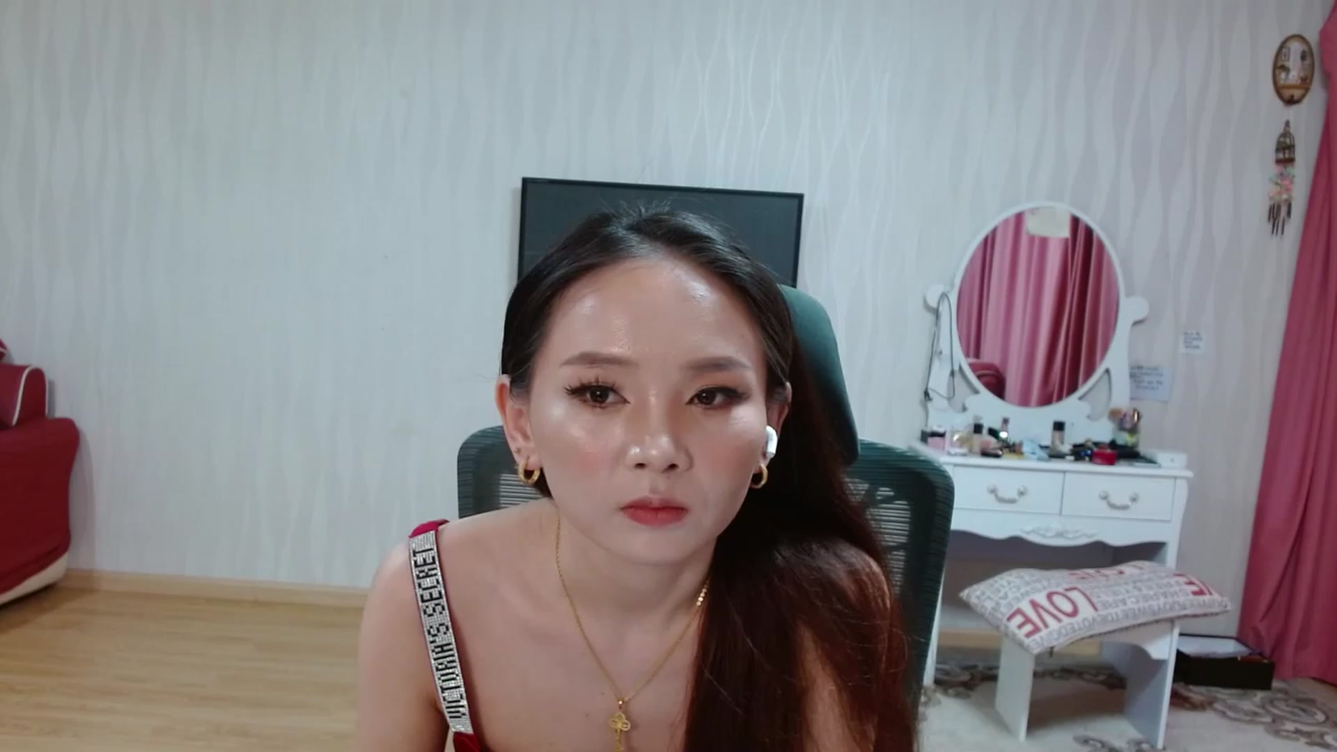 Gallery image thumbnail from Asiankitty_oX's myfreecams stream on, 04/22/2023, 13:06 image 19 of 20