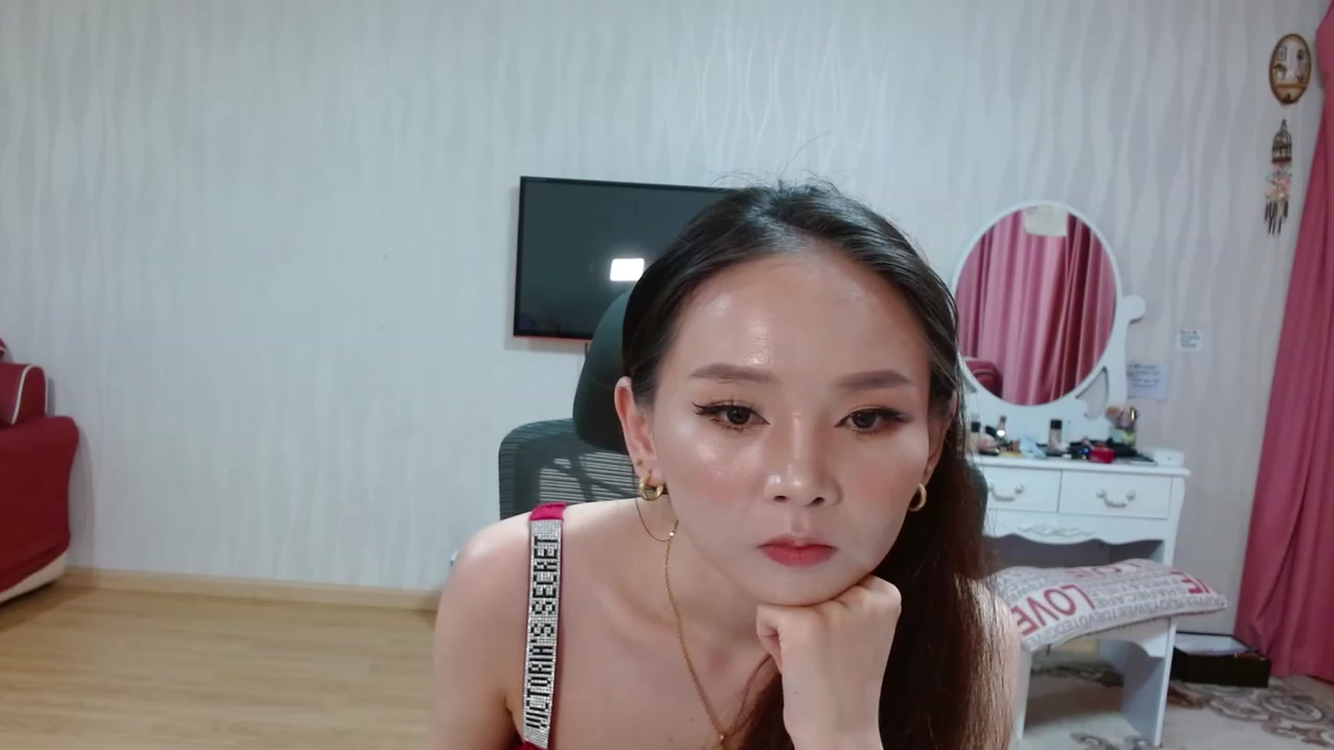Gallery image thumbnail from Asiankitty_oX's myfreecams stream on, 04/22/2023, 13:06 image 5 of 20