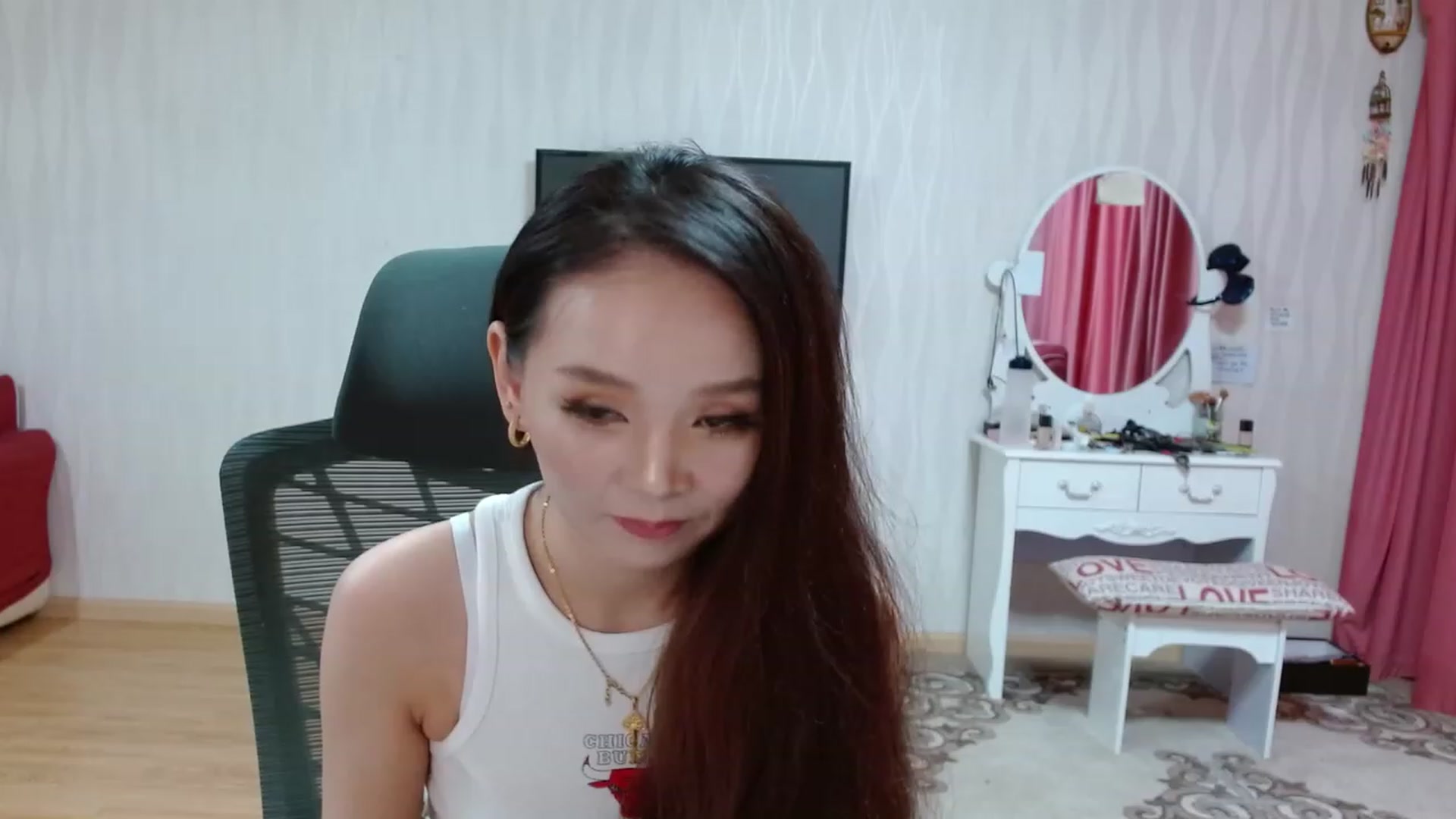 Gallery image thumbnail from Asiankitty_oX's myfreecams stream on, 04/25/2023, 05:27 image 20 of 20