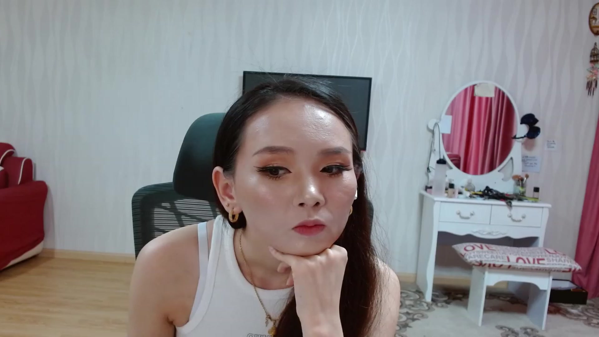 Gallery image thumbnail from Asiankitty_oX's myfreecams stream on, 04/25/2023, 05:27 image 12 of 20