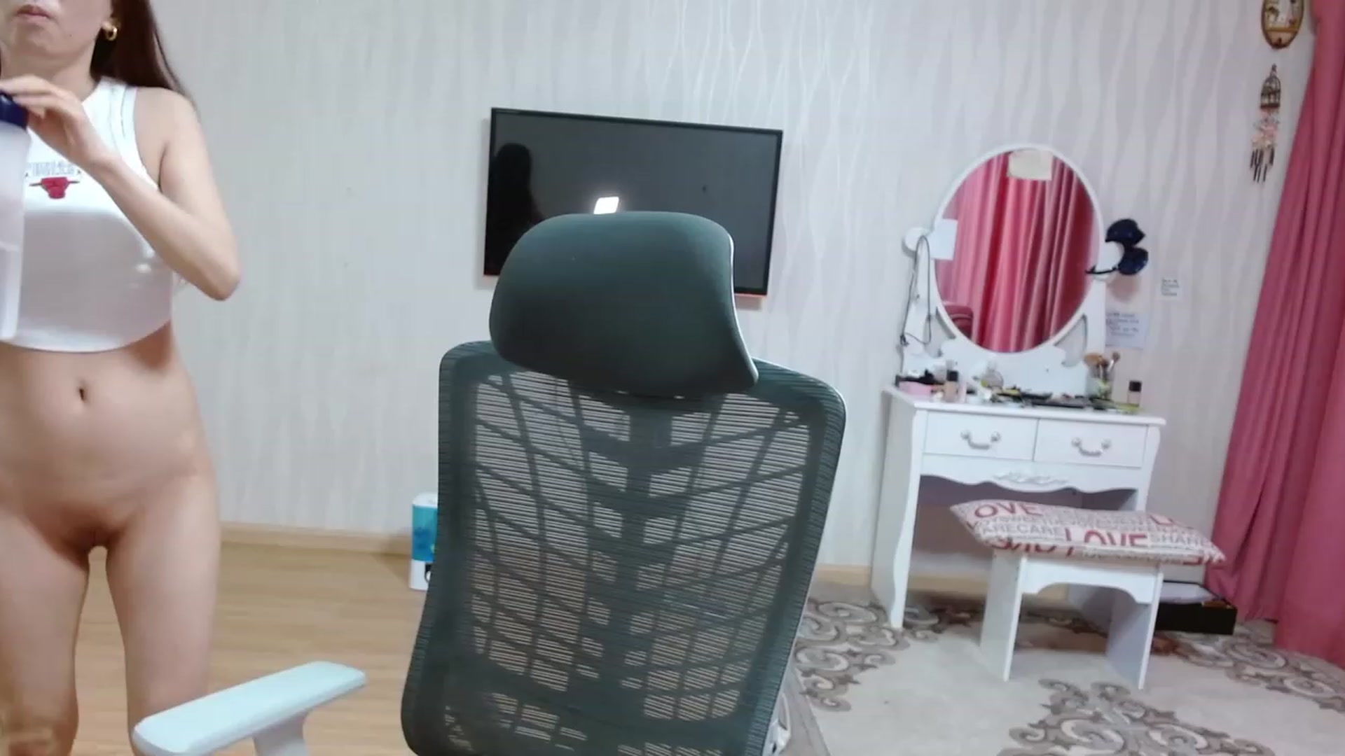 Gallery image thumbnail from Asiankitty_oX's myfreecams stream on, 04/25/2023, 06:47 image 16 of 20