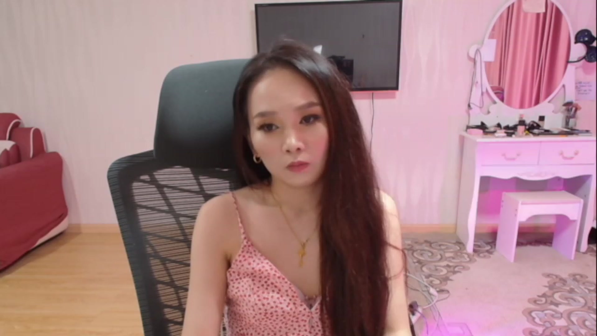 Gallery image thumbnail from Asiankitty_oX's myfreecams stream on, 04/28/2023, 12:59 image 14 of 20