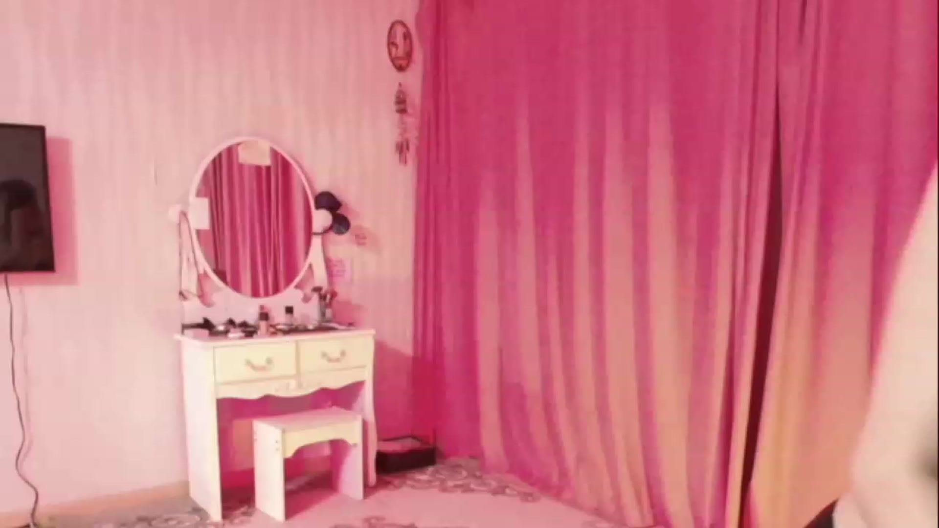 Gallery image thumbnail from Asiankitty_oX's myfreecams stream on, 04/28/2023, 15:21 image 9 of 20