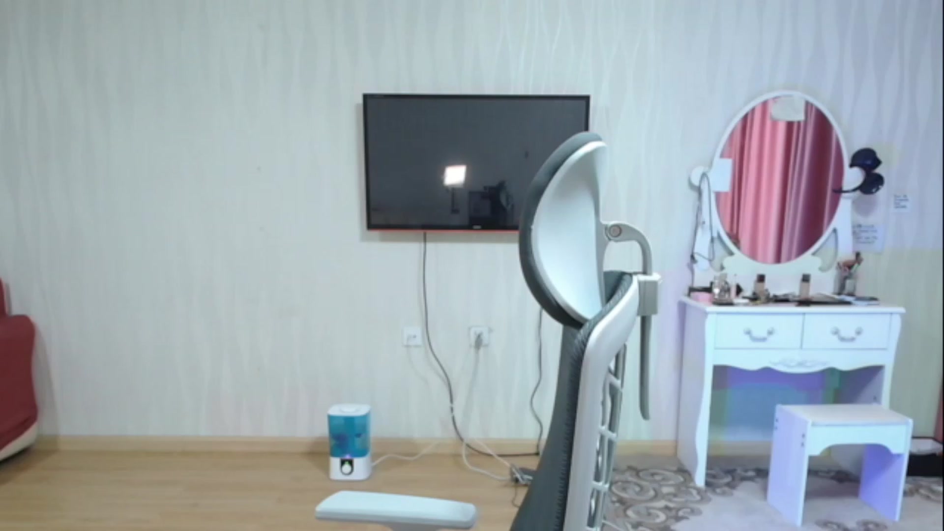 Gallery image thumbnail from Asiankitty_oX's myfreecams stream on, 04/29/2023, 06:16 image 17 of 20
