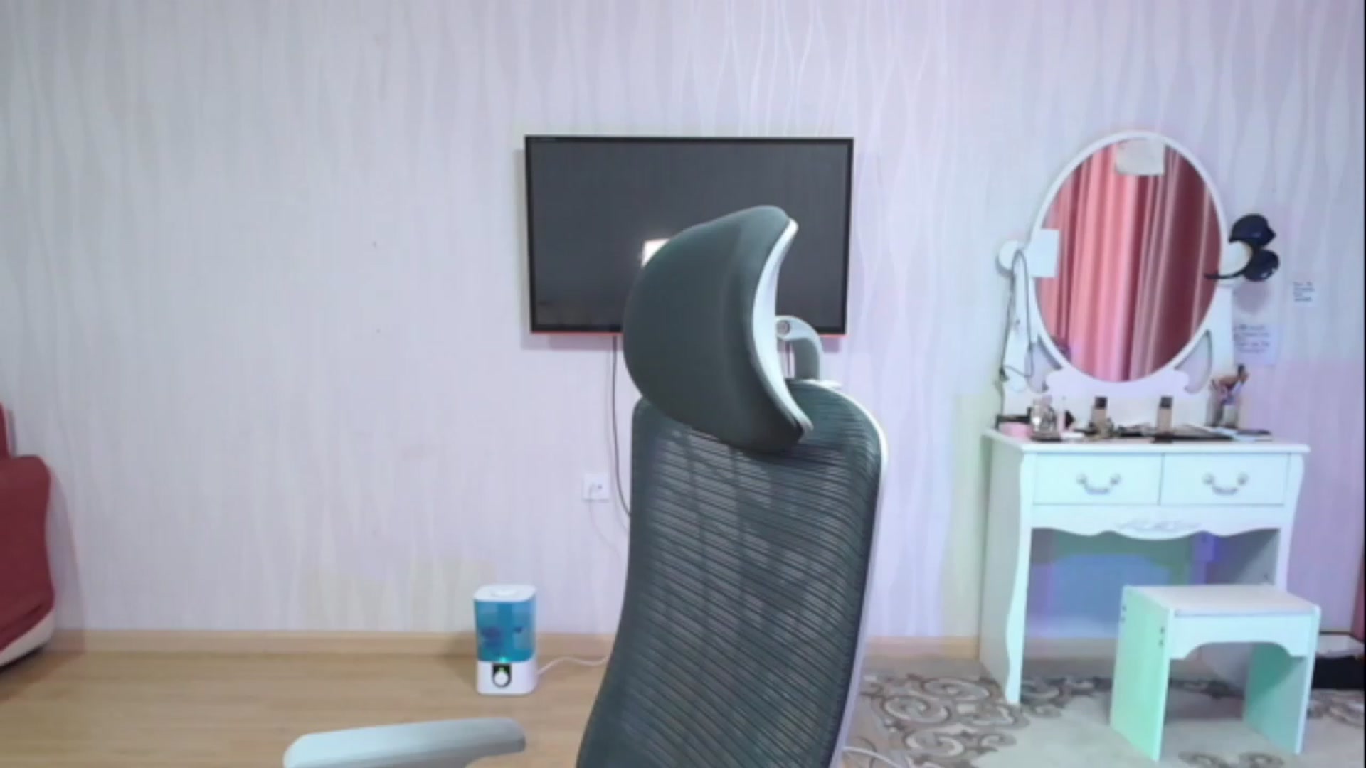 Gallery image thumbnail from Asiankitty_oX's myfreecams stream on, 04/29/2023, 06:16 image 16 of 20