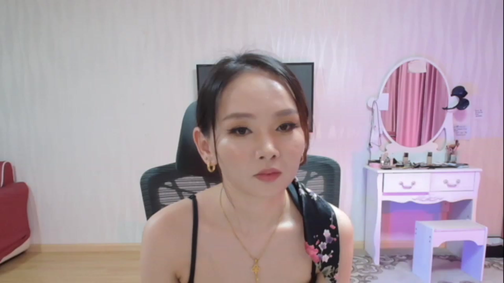 Gallery image thumbnail from Asiankitty_oX's myfreecams stream on, 04/29/2023, 13:15 image 4 of 20
