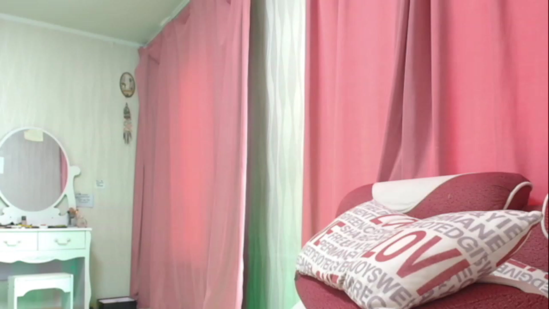 Gallery image thumbnail from Asiankitty_oX's myfreecams stream on, 05/01/2023, 08:31 image 19 of 20