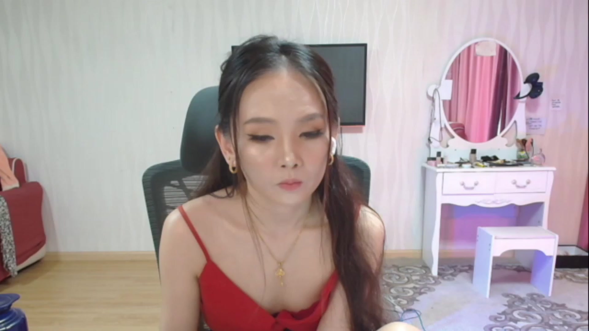 Gallery image thumbnail from Asiankitty_oX's myfreecams stream on, 05/04/2023, 06:53 image 9 of 20