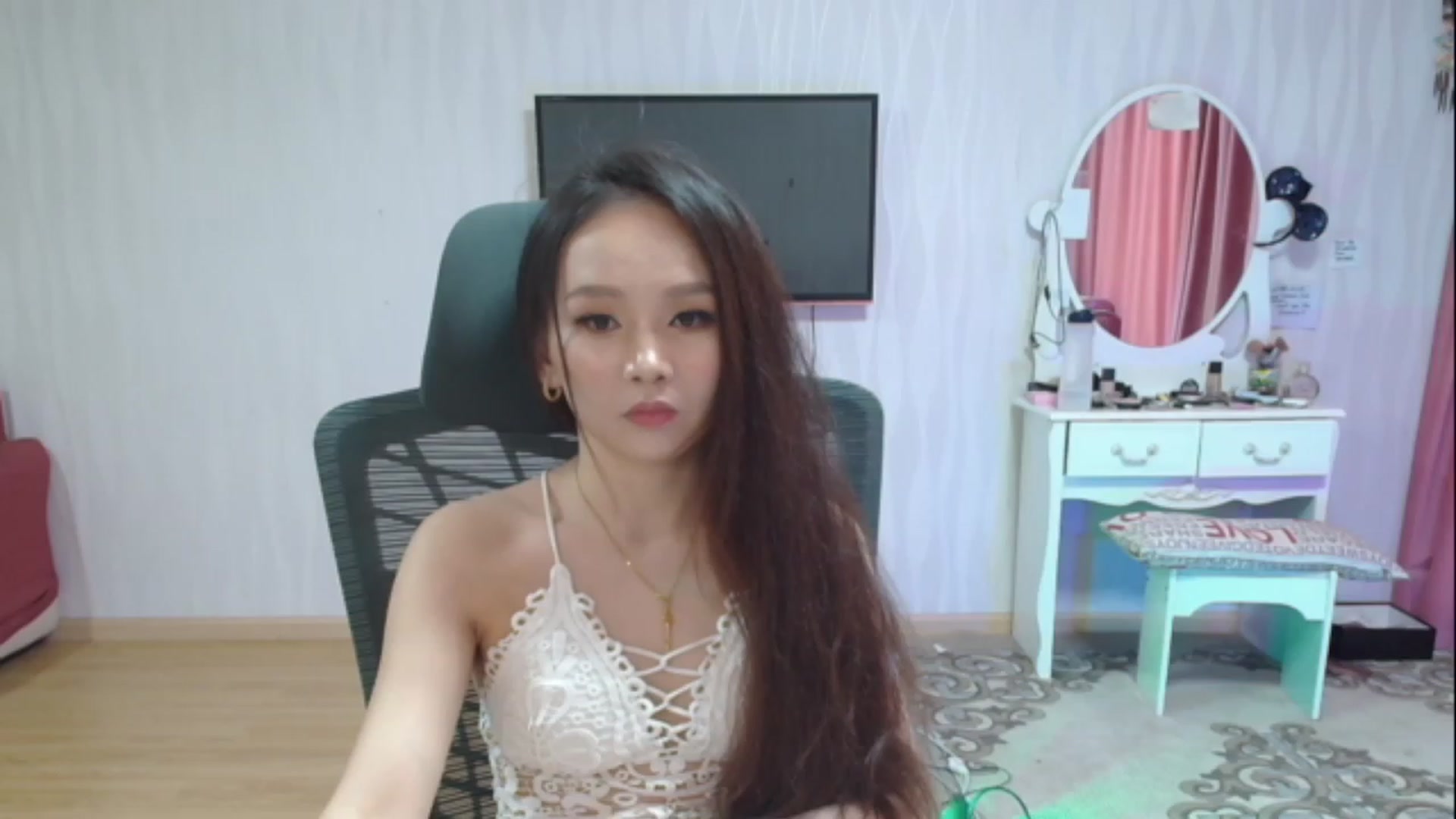 Gallery image thumbnail from Asiankitty_oX's myfreecams stream on, 05/05/2023, 08:29 image 18 of 20
