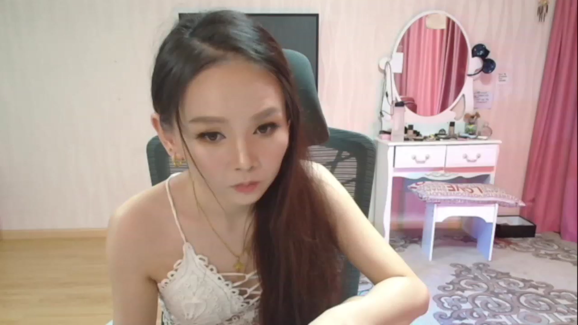 Gallery image thumbnail from Asiankitty_oX's myfreecams stream on, 05/05/2023, 08:29 image 10 of 20