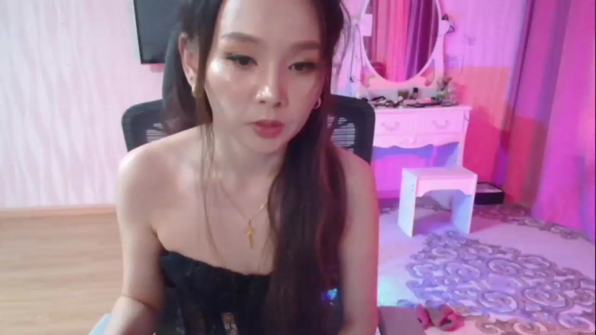 Gallery image thumbnail from Asiankitty_oX's myfreecams stream on, 05/07/2023, 08:53 image 17 of 20