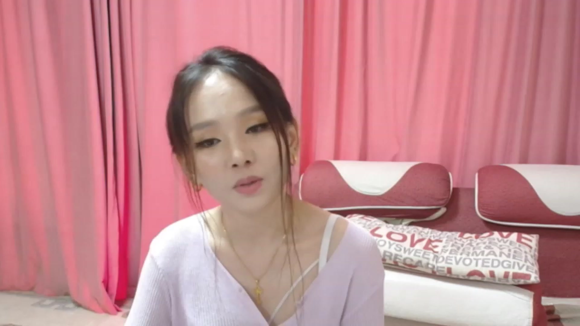 Gallery image thumbnail from Asiankitty_oX's myfreecams stream on, 05/21/2023, 07:04 image 4 of 20