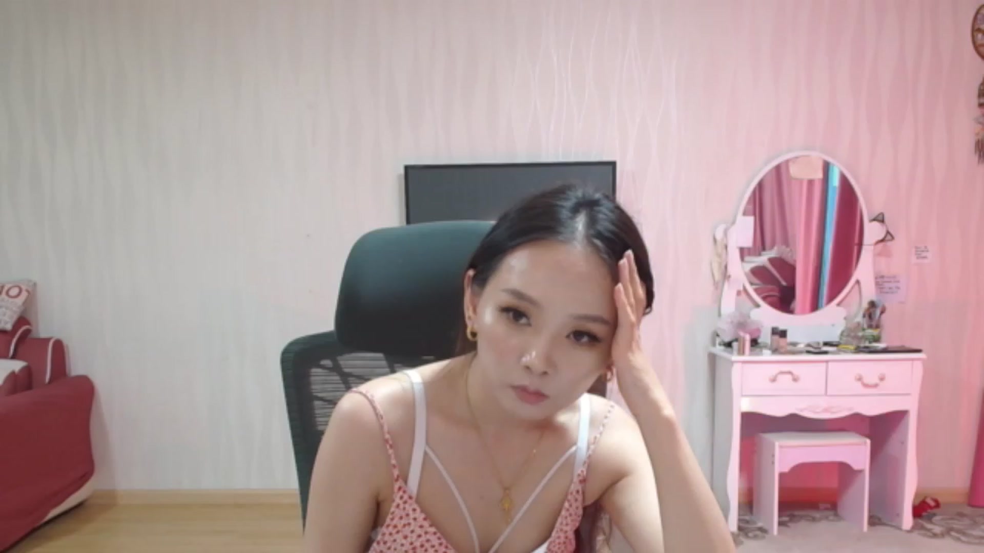 Gallery image thumbnail from Asiankitty_oX's myfreecams stream on, 05/24/2023, 13:07 image 2 of 20