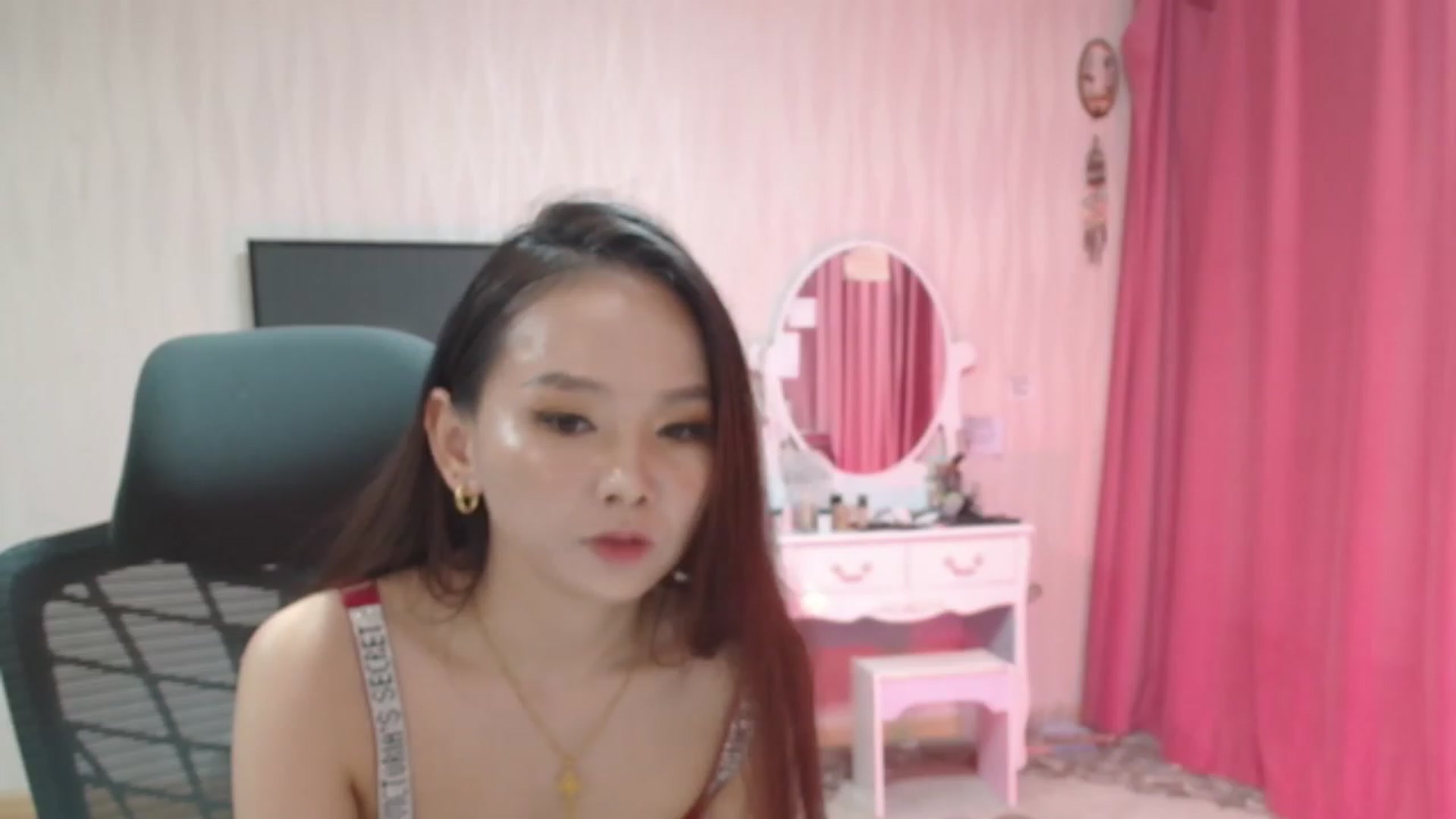 Gallery image thumbnail from Asiankitty_oX's myfreecams stream on, 06/04/2023, 13:17 image 7 of 20