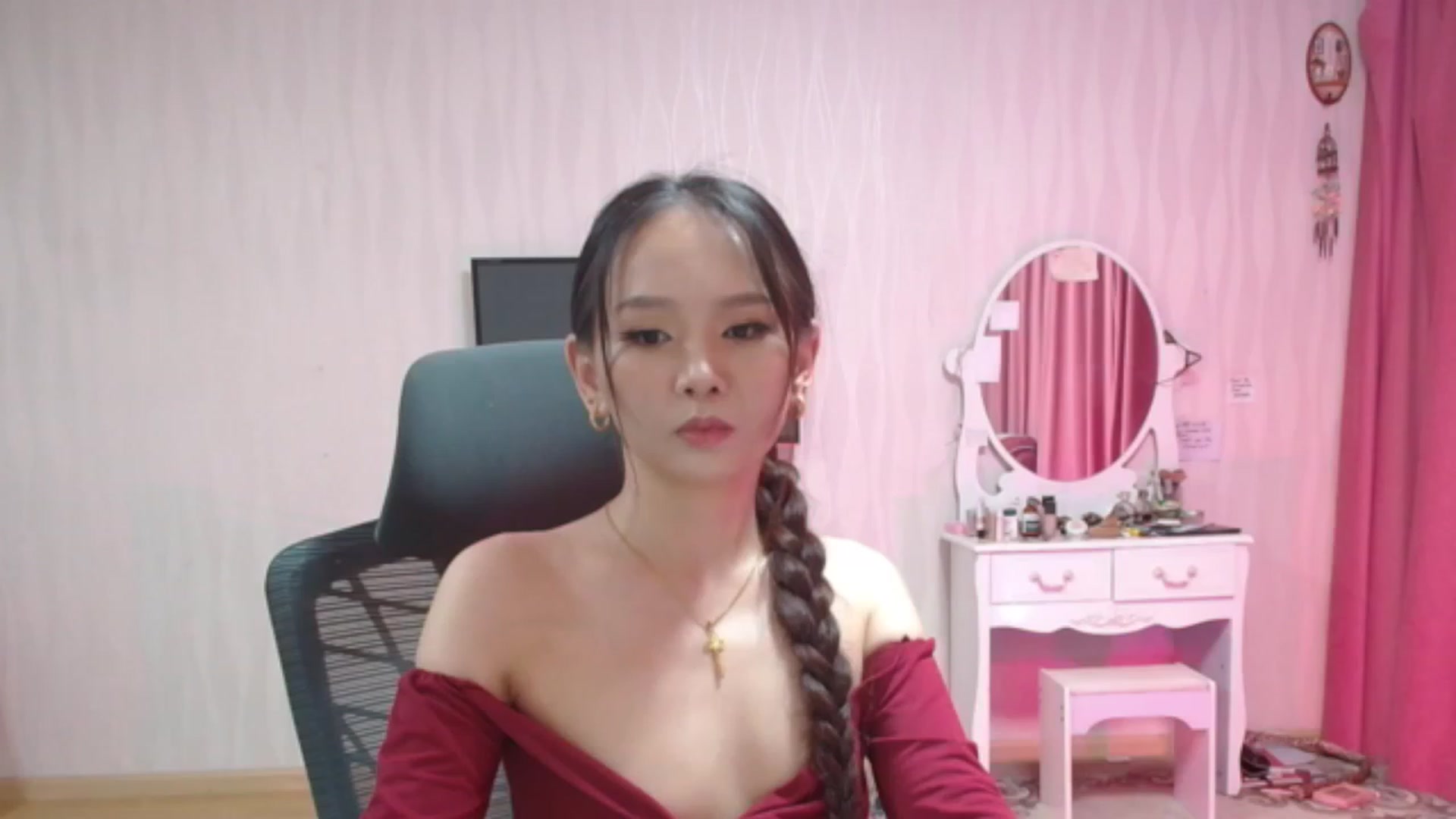 Gallery image thumbnail from Asiankitty_oX's myfreecams stream on, 06/11/2023, 12:54 image 3 of 20