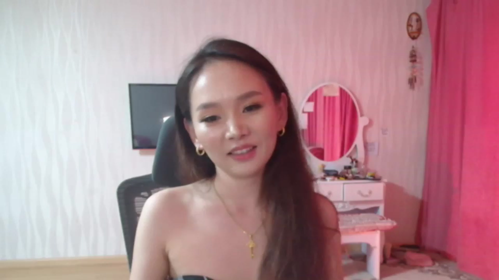 Gallery image thumbnail from Asiankitty_oX's myfreecams stream on, 07/01/2023, 11:32 image 5 of 20