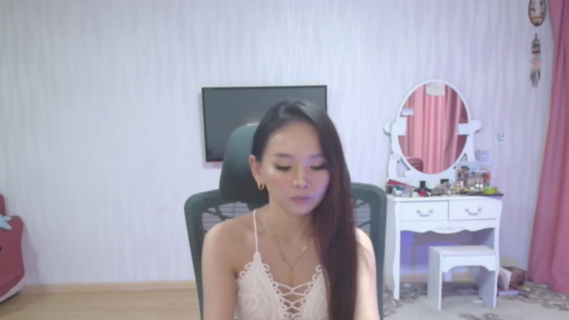 Gallery image thumbnail from Asiankitty_oX's myfreecams stream on, 07/22/2023, 11:15 image 5 of 20