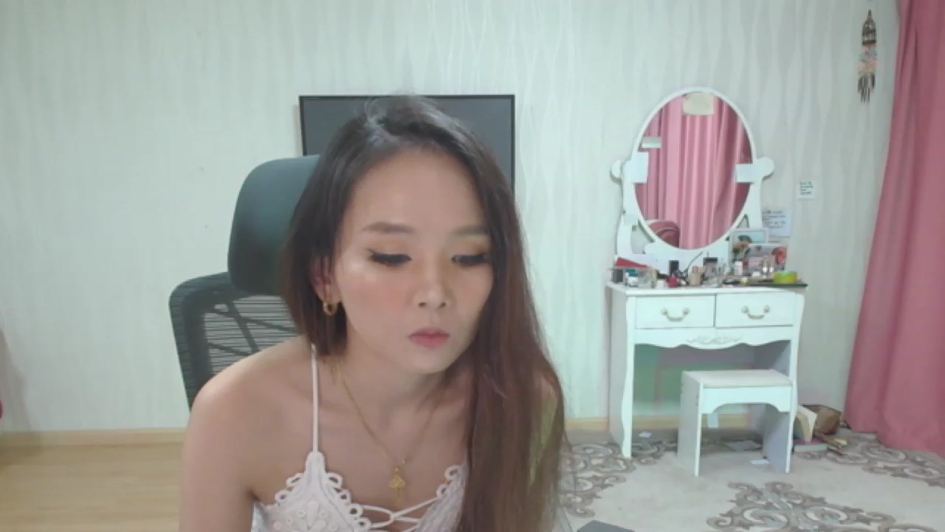Gallery image thumbnail from Asiankitty_oX's myfreecams stream on, 07/22/2023, 13:12 image 13 of 20