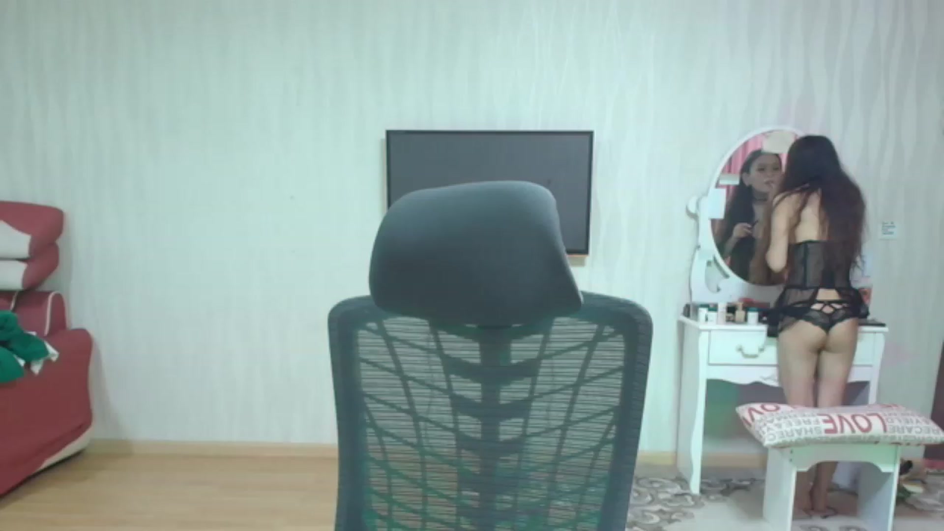 Gallery image thumbnail from Asiankitty_oX's myfreecams stream on, 07/30/2023, 14:03 image 3 of 20