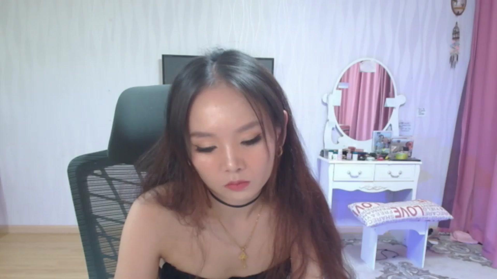 Gallery image thumbnail from Asiankitty_oX's myfreecams stream on, 07/30/2023, 14:03 image 15 of 20